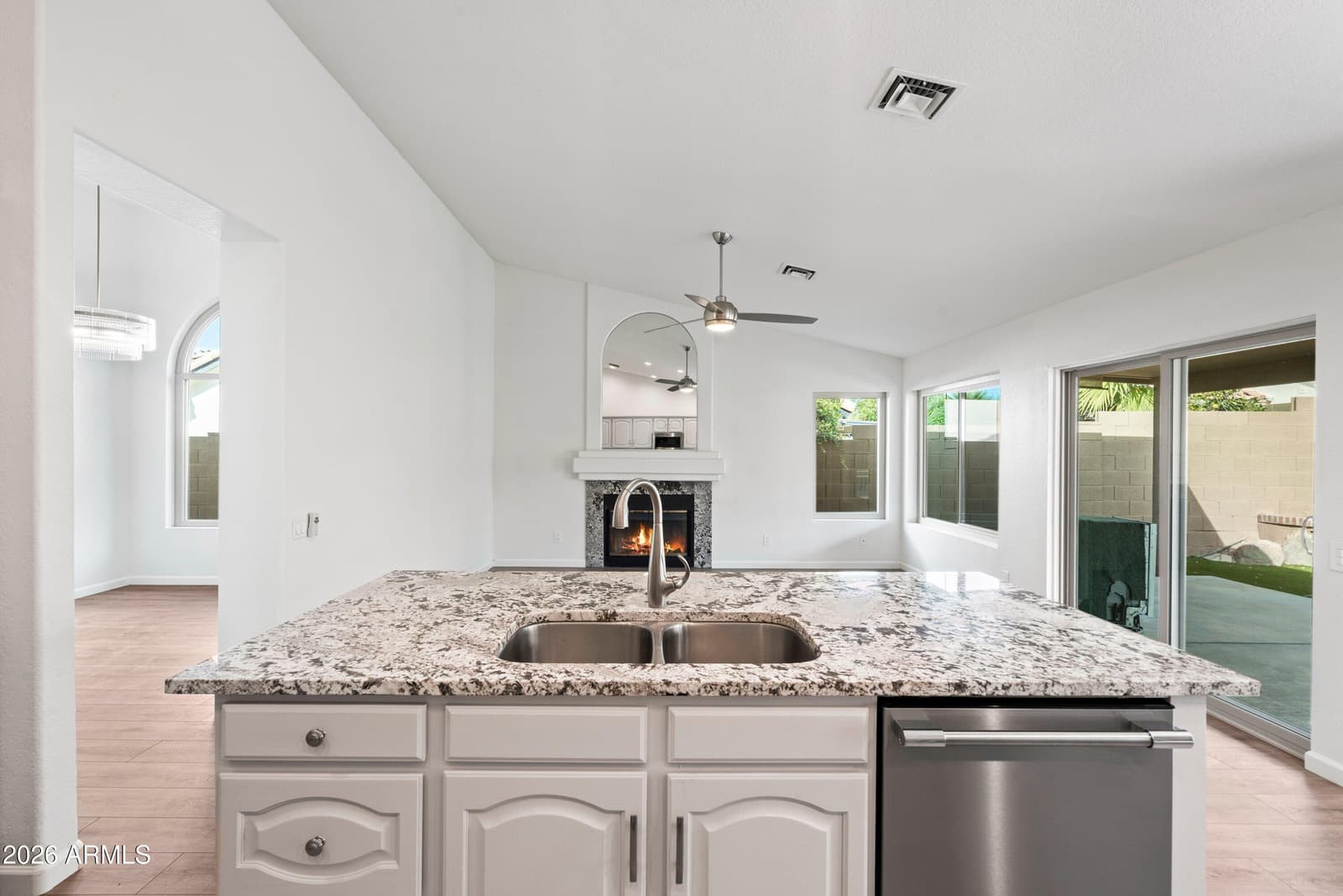 3460 W Ironwood Drive, Chandler, AZ 85226 — photo 8 of 28
