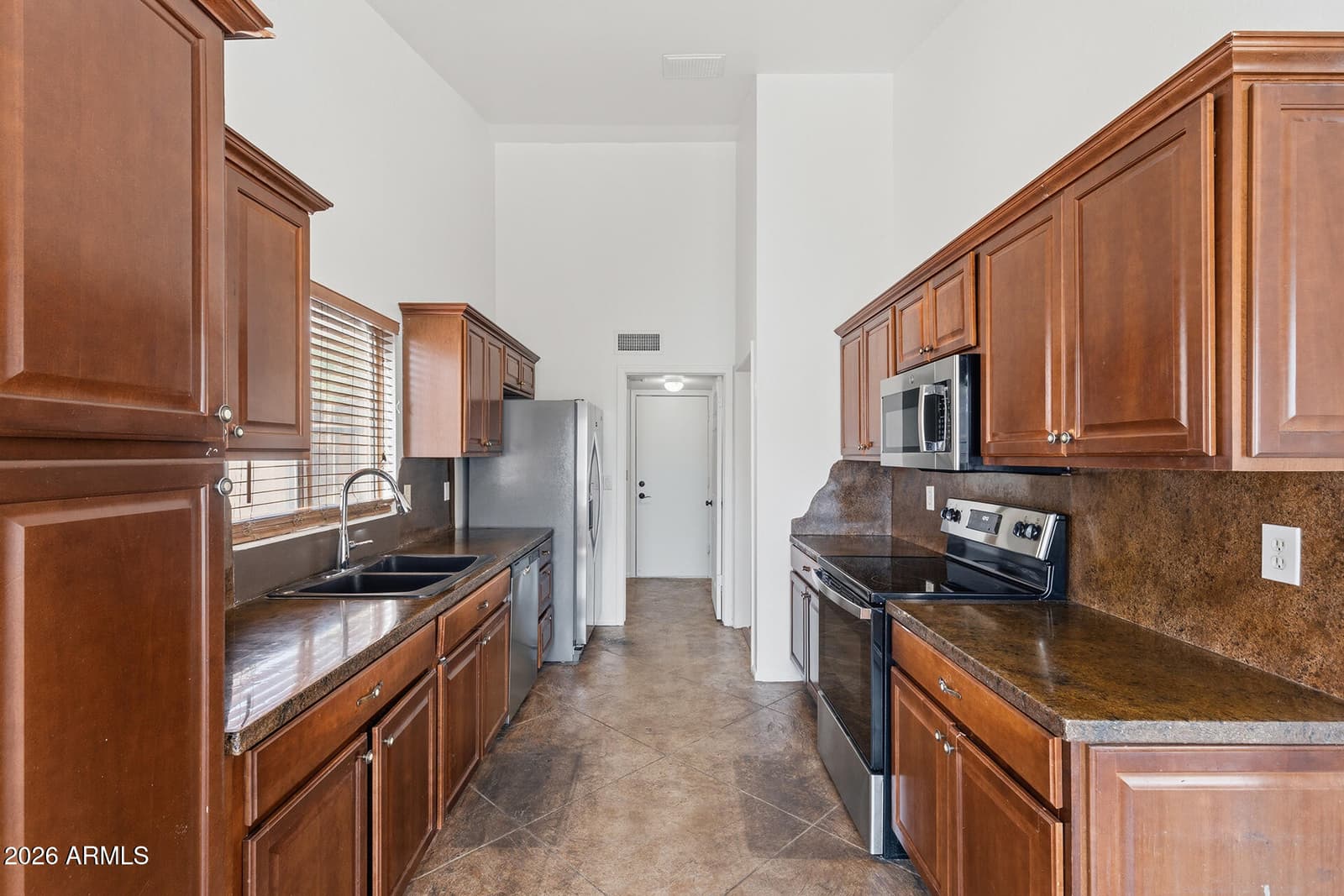 18807 N 50th Avenue, Glendale, AZ 85308 — photo 3 of 42