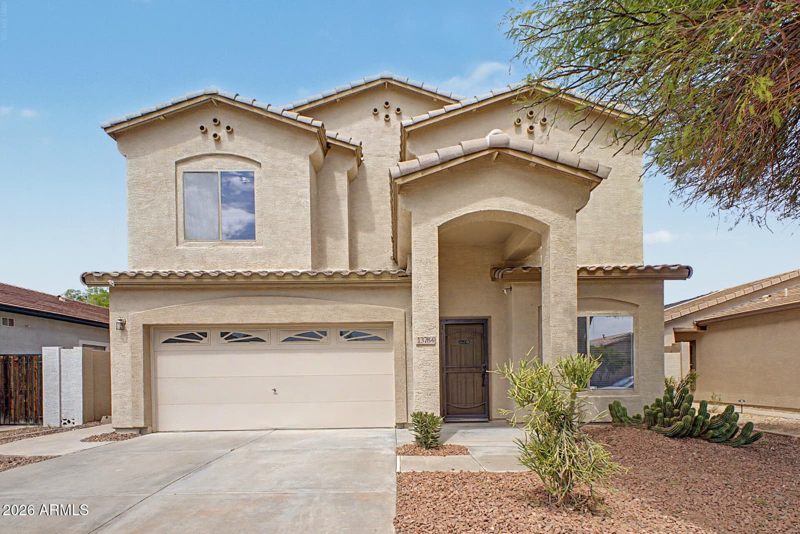 13784 W COUNTRY GABLES Drive, Surprise, AZ 85379