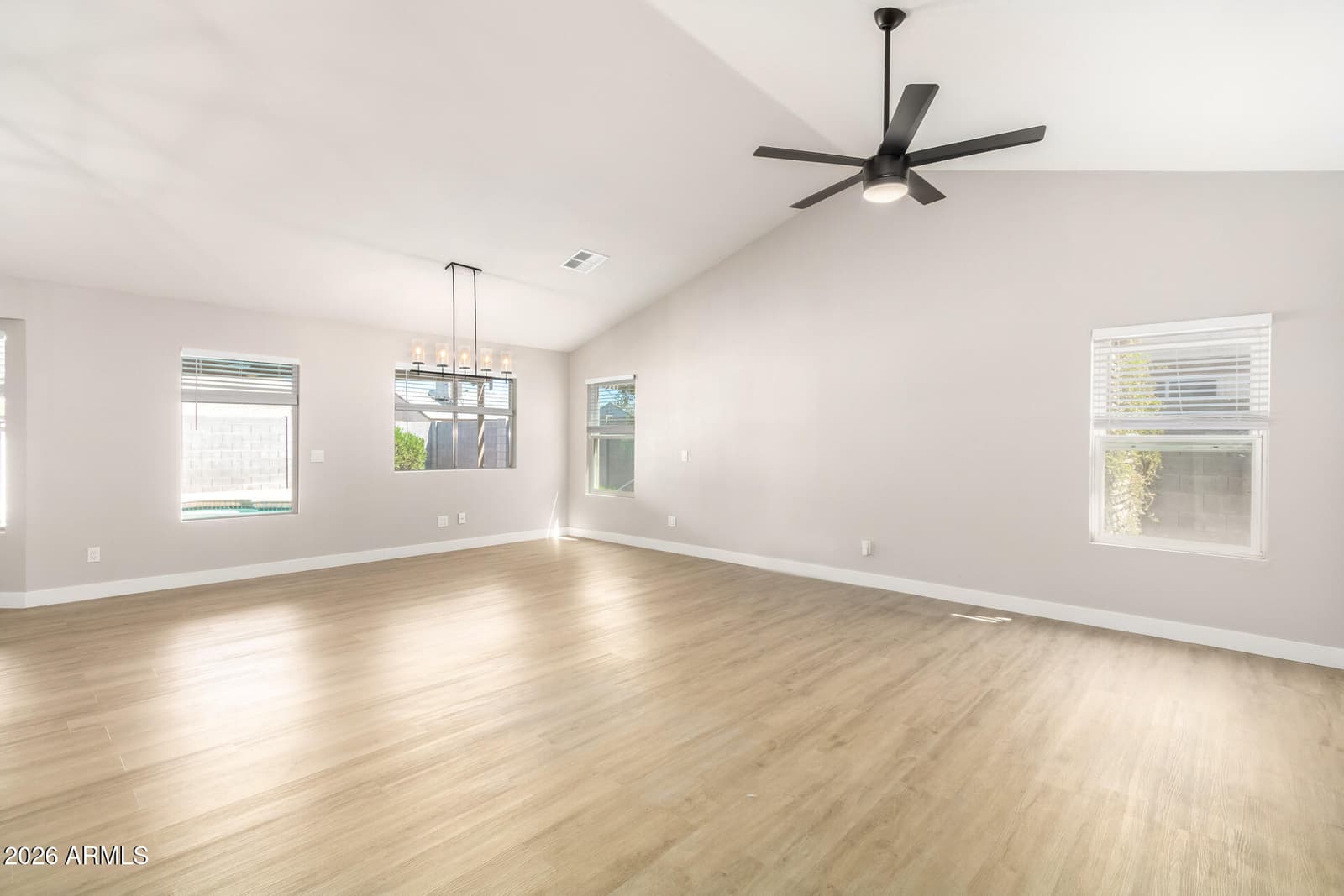 6534 W Grandview Road, Glendale, AZ 85306 — photo 8 of 31