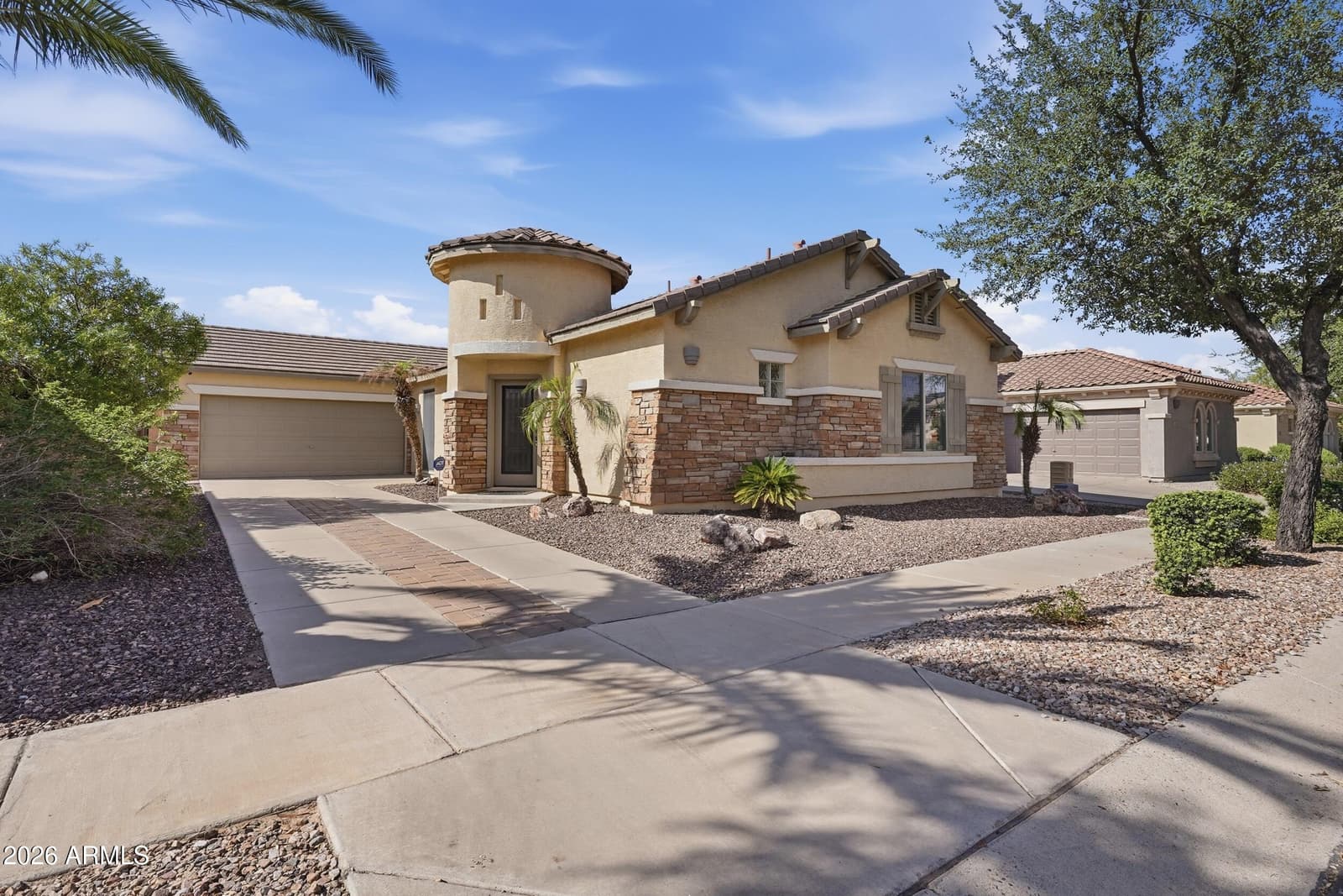 941 E CHERRY HILLS Drive, Chandler, AZ 85249