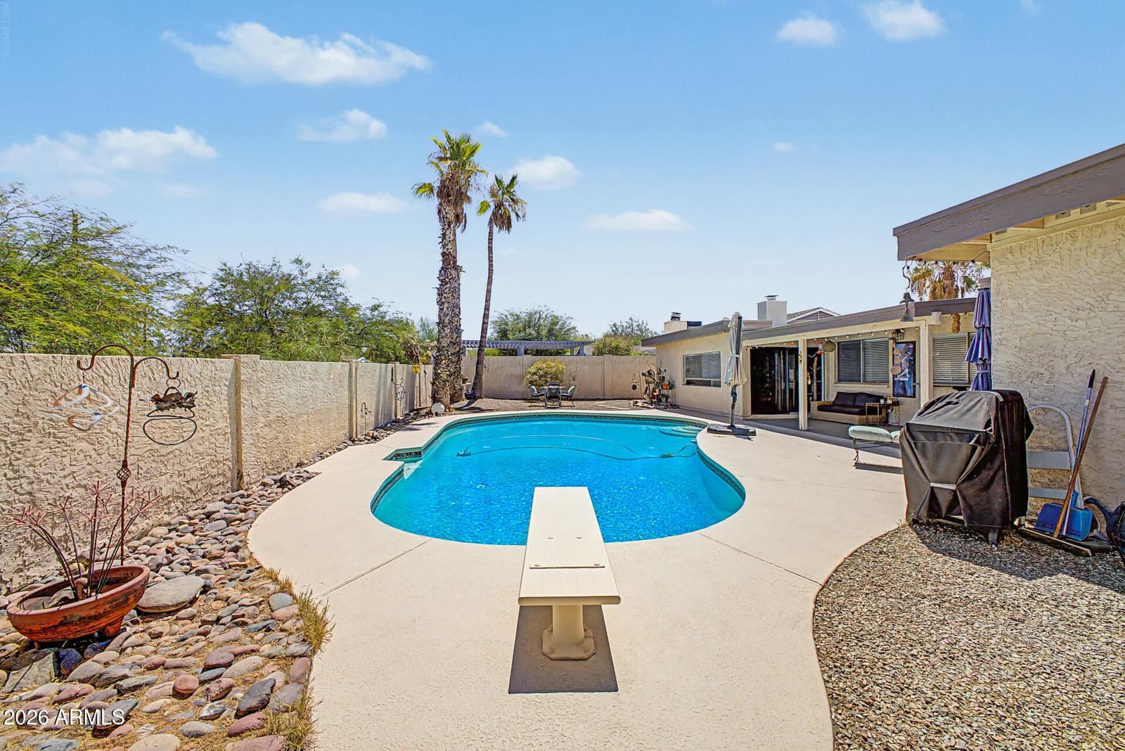 1132 E Village Cir Drive N, Phoenix, AZ 85022 — photo 37 of 40