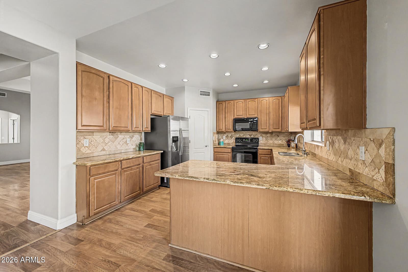 6657 S Garnet Way, Chandler, AZ 85249 — photo 10 of 41