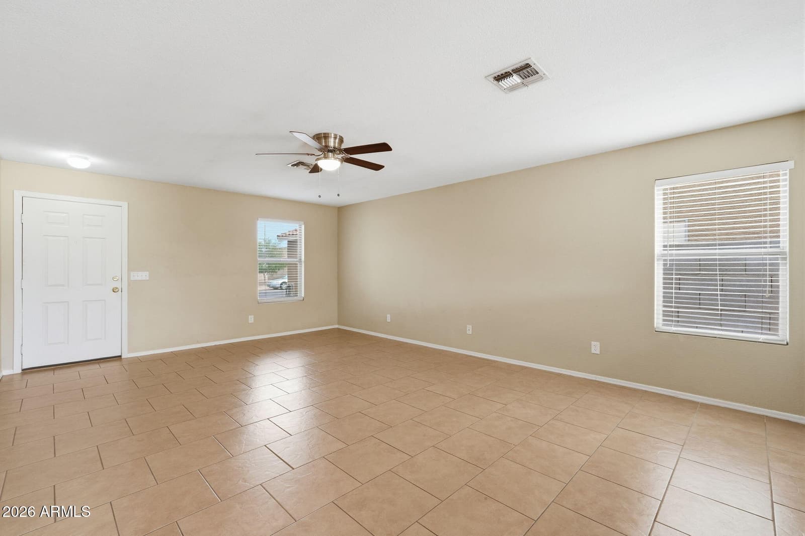 633 W Kingman Loop, Casa Grande, AZ 85122 — photo 2 of 26