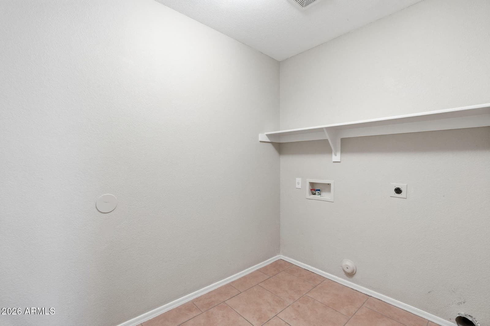 633 W Kingman Loop, Casa Grande, AZ 85122 — photo 16 of 26
