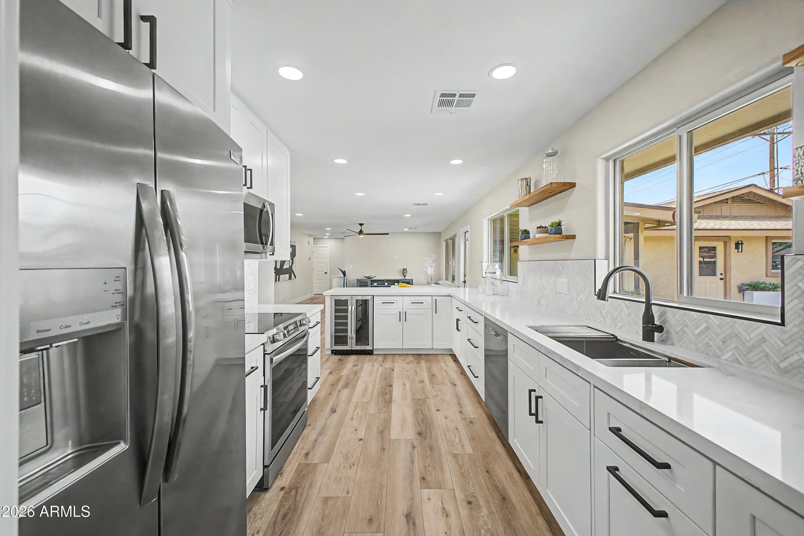 922 E Loyola Drive, Tempe, AZ 85282 — photo 13 of 41