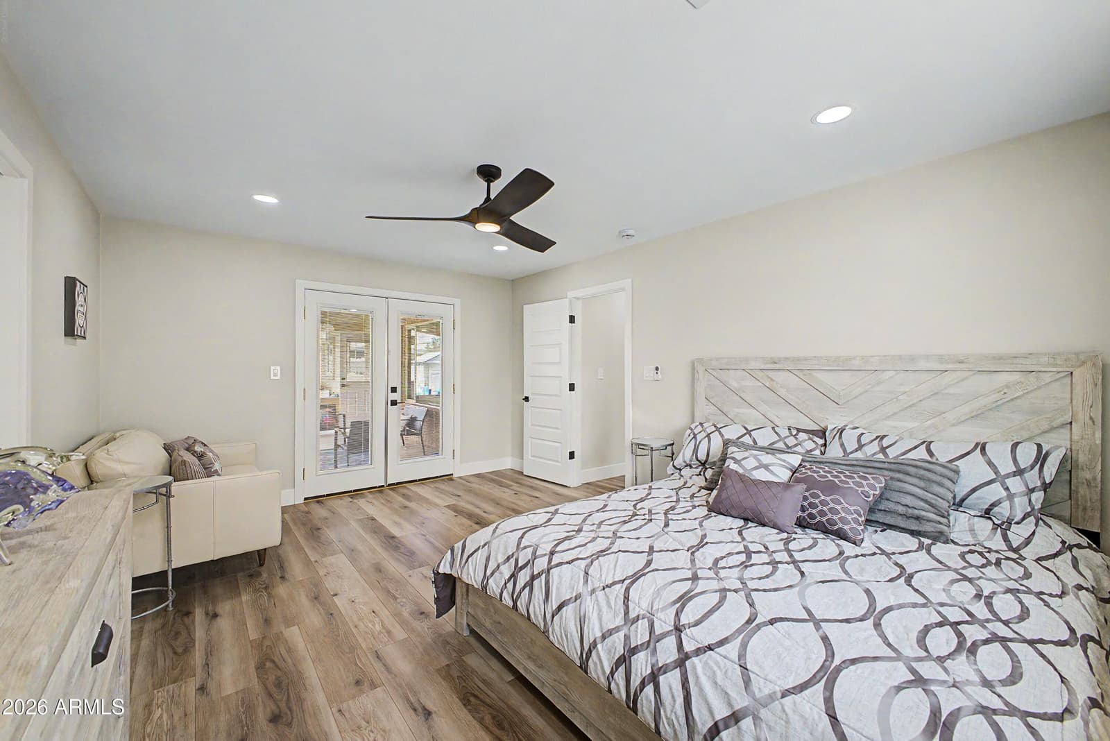 922 E Loyola Drive, Tempe, AZ 85282 — photo 17 of 41