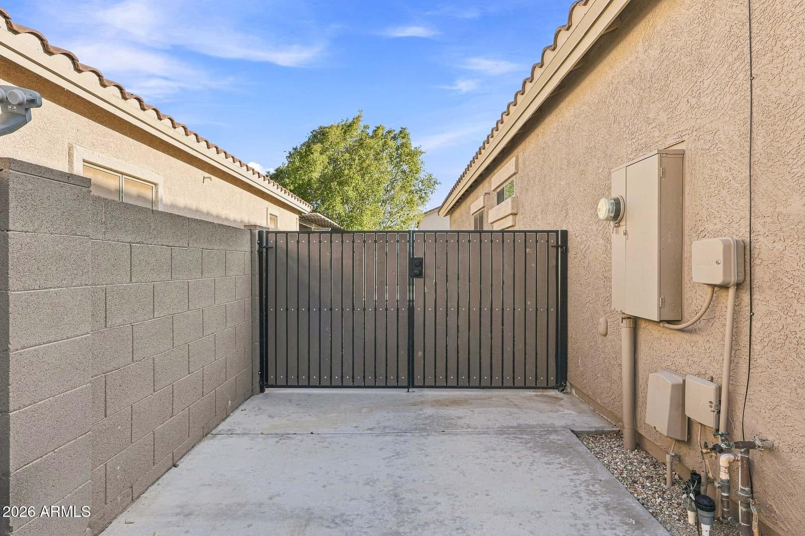 16551 W Jackson Street, Goodyear, AZ 85338 — photo 4 of 40