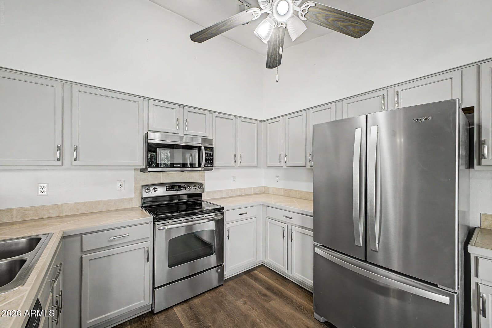 938 S San Joaquin Court, Gilbert, AZ 85296 — photo 11 of 28