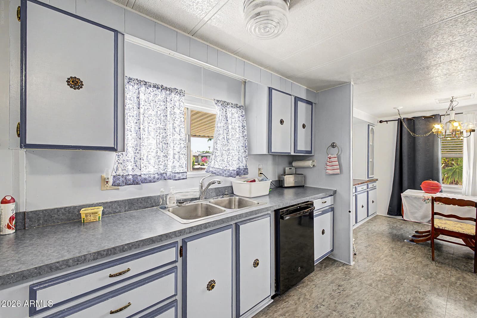 555 S 83rd Way, Mesa, AZ 85208 — photo 10 of 33