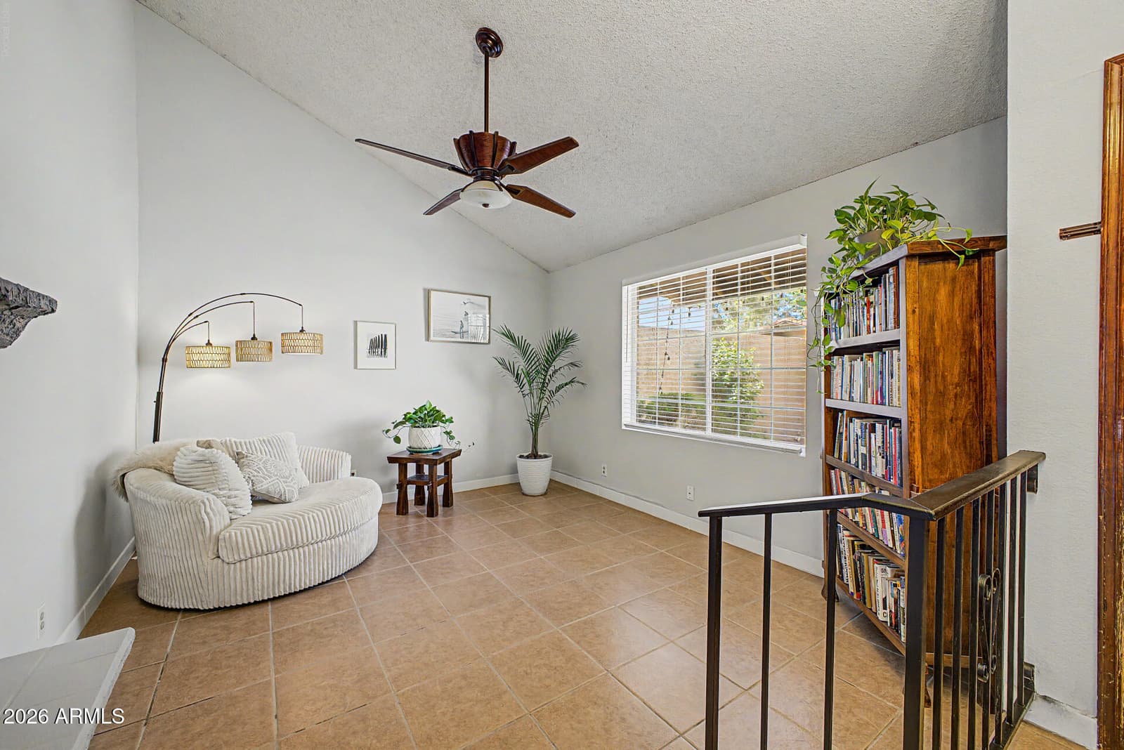 709 N Larkspur Street, Gilbert, AZ 85234 — photo 5 of 33
