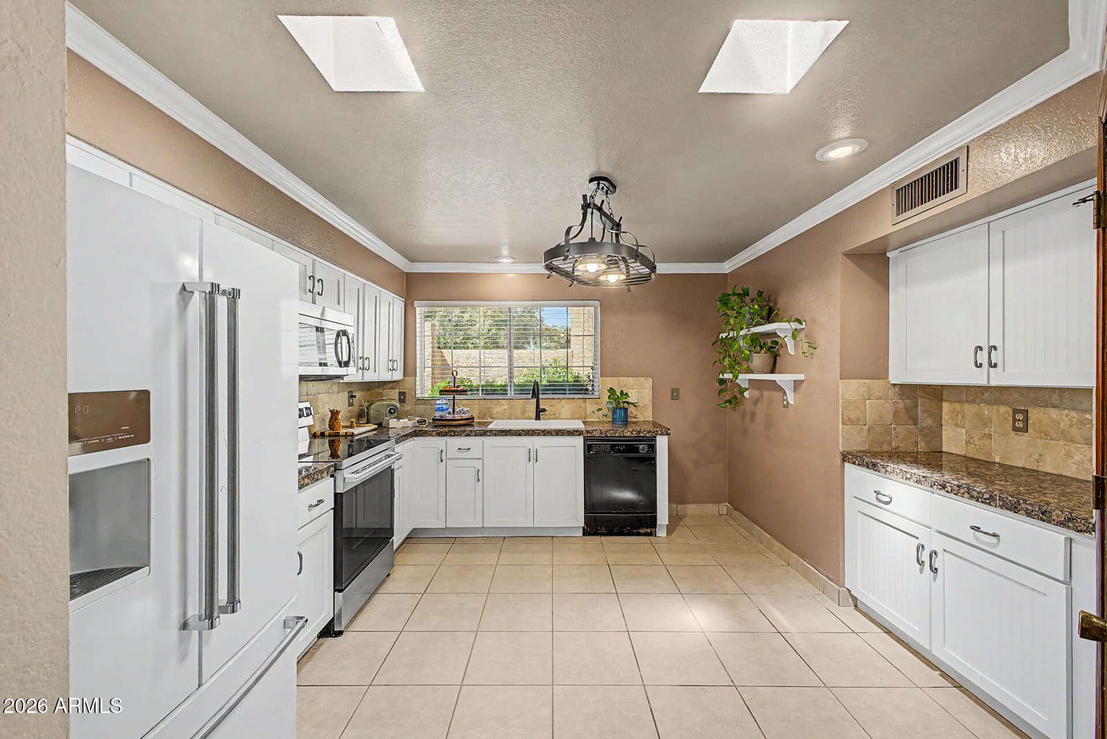 709 N Larkspur Street, Gilbert, AZ 85234 — photo 12 of 33