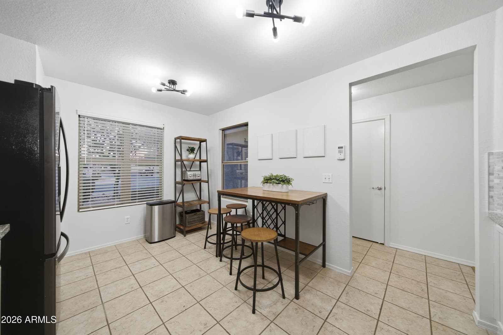 738 S Colonial Street, Gilbert, AZ 85296 — photo 10 of 29