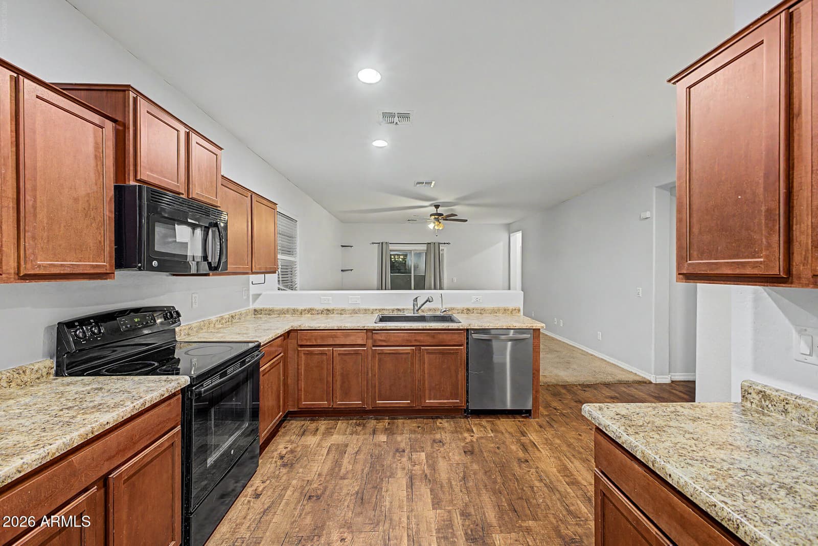 30141 N Oak Drive, Florence, AZ 85132 — photo 10 of 42