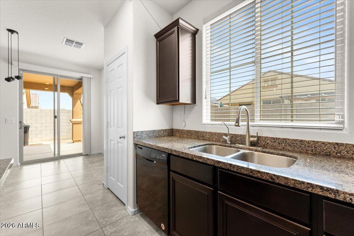 11795 W Davis Lane, Avondale, AZ 85323 — photo 11 of 25