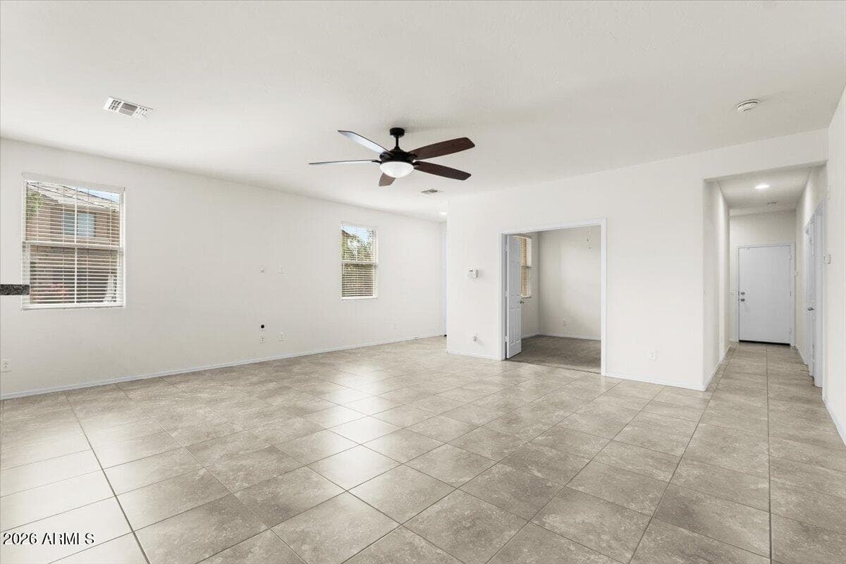 11795 W Davis Lane, Avondale, AZ 85323 — photo 7 of 25