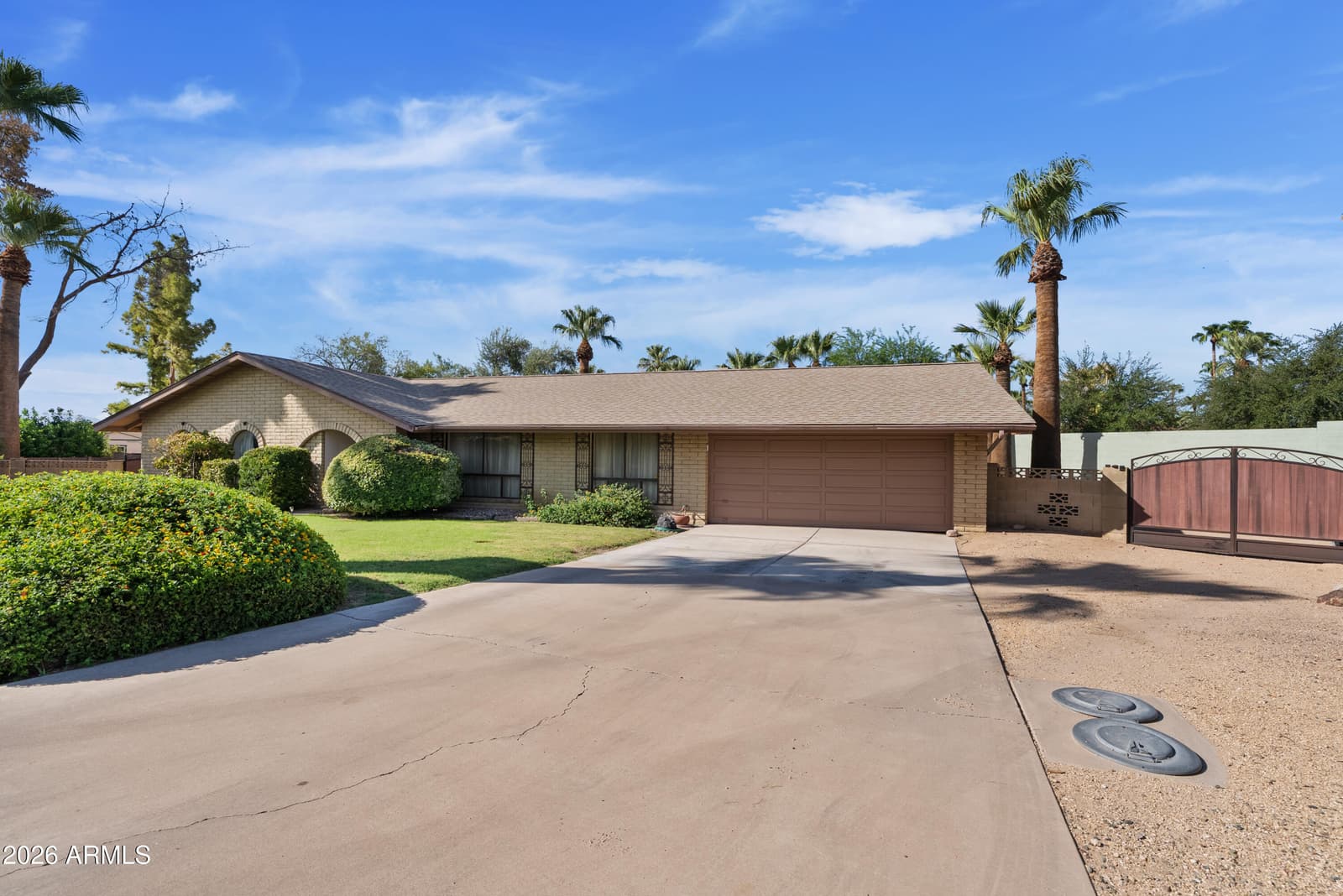 325 W Alegre Drive, Litchfield Park, AZ 85340 — photo 6 of 39
