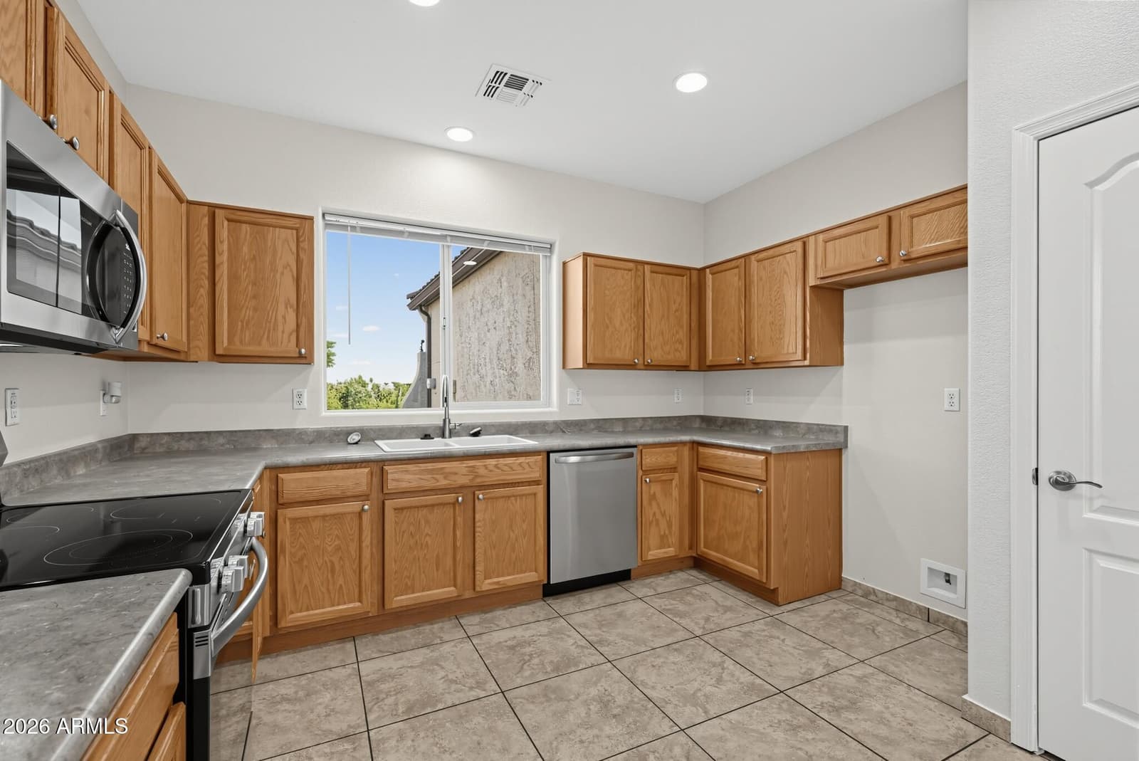 10652 E Second Water Trail, Gold Canyon, AZ 85118 — photo 8 of 18