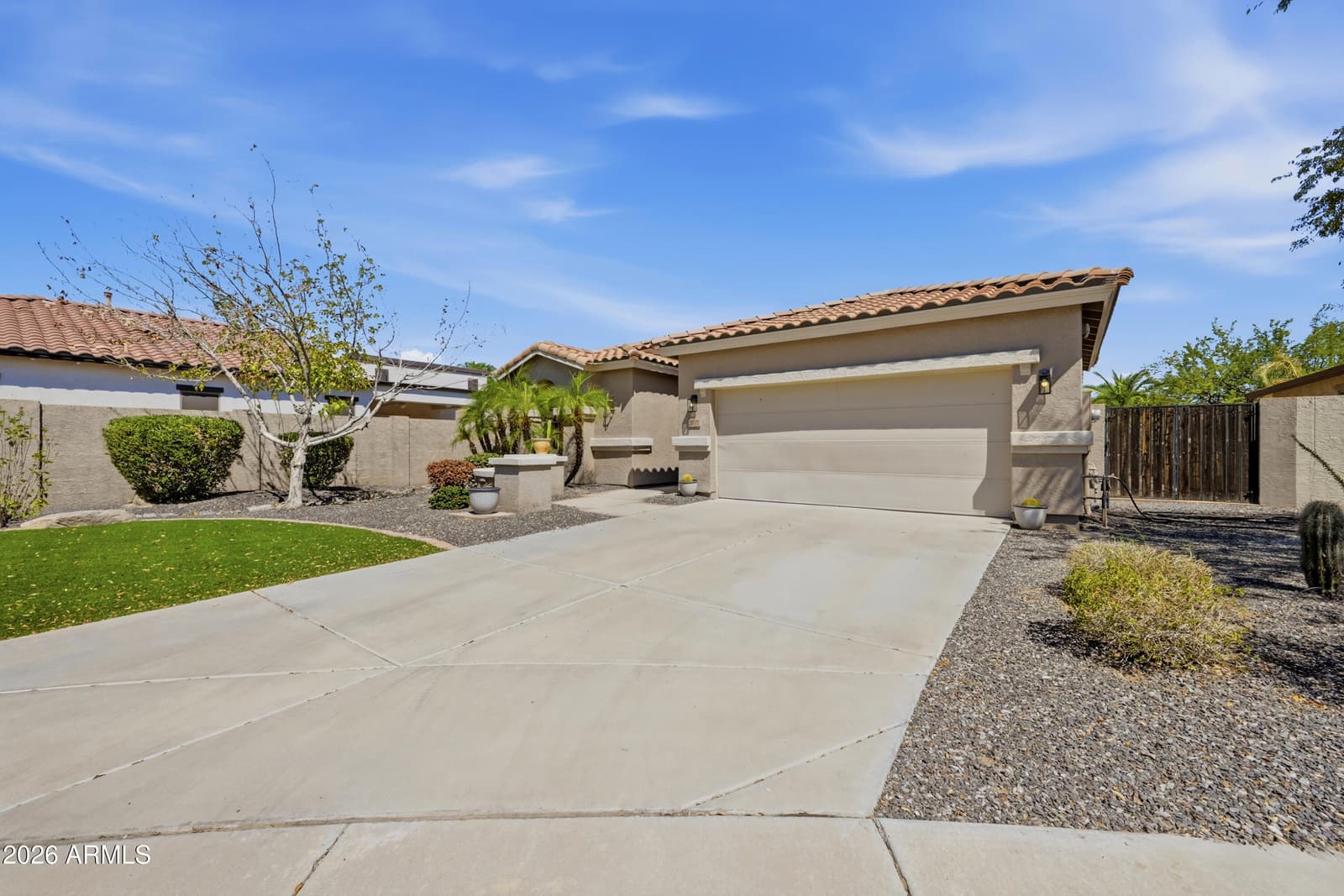 7171 S Sinova Court, Gilbert, AZ 85298 — photo 2 of 30