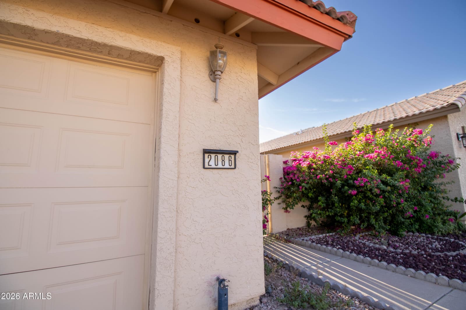 2086 N Sweetwater Drive, Casa Grande, AZ 85122 — photo 2 of 36
