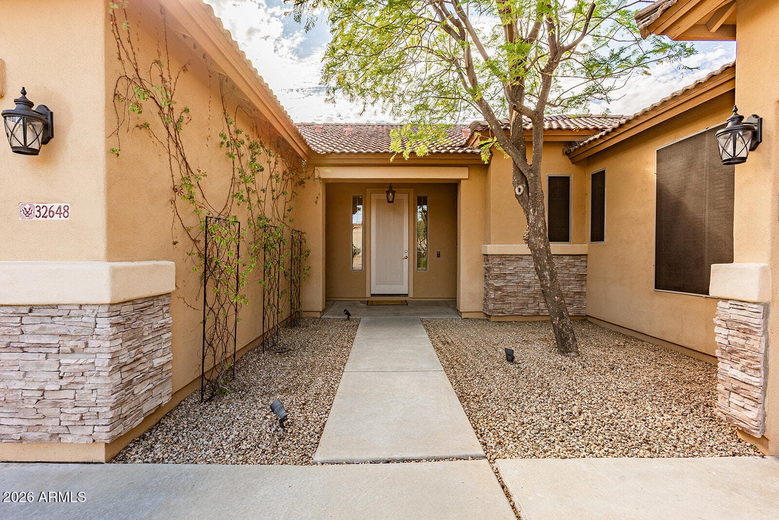 32648 N 40th Place, Cave Creek, AZ 85331 — photo 2 of 23