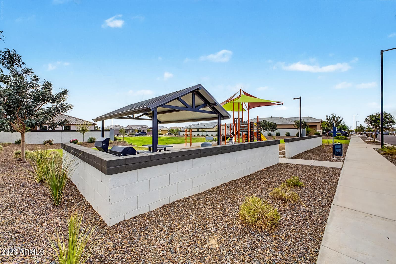 15587 W Kendall Street, Goodyear, AZ 85338 — photo 5 of 24