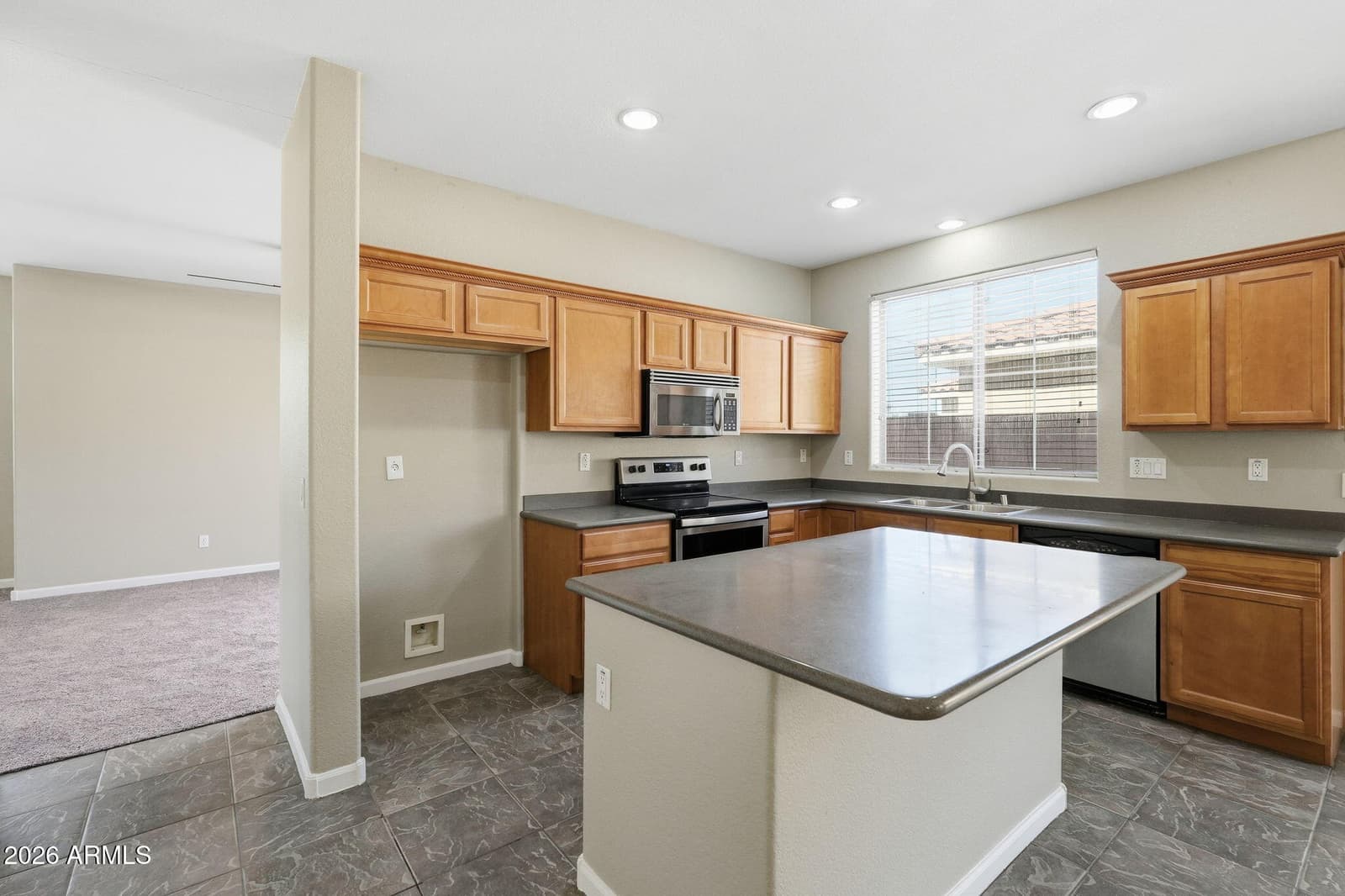 13550 W Cypress Street, Goodyear, AZ 85395 — photo 10 of 29