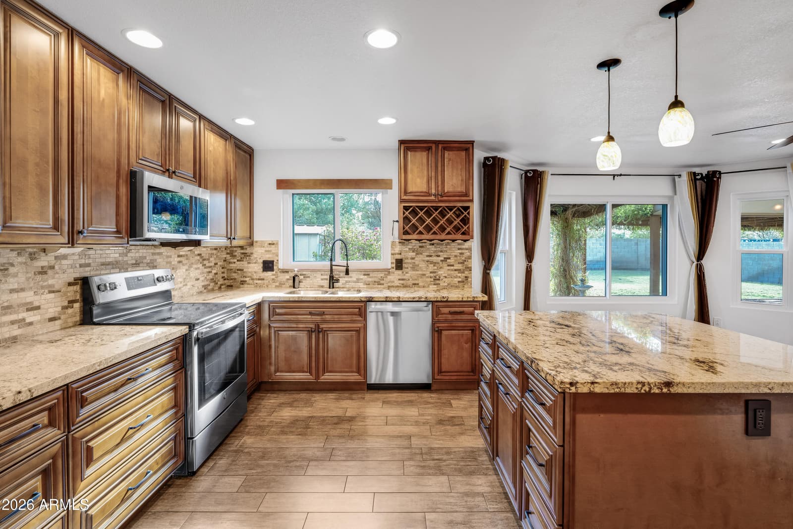 11311 N 91st Drive, Peoria, AZ 85345 — photo 8 of 56