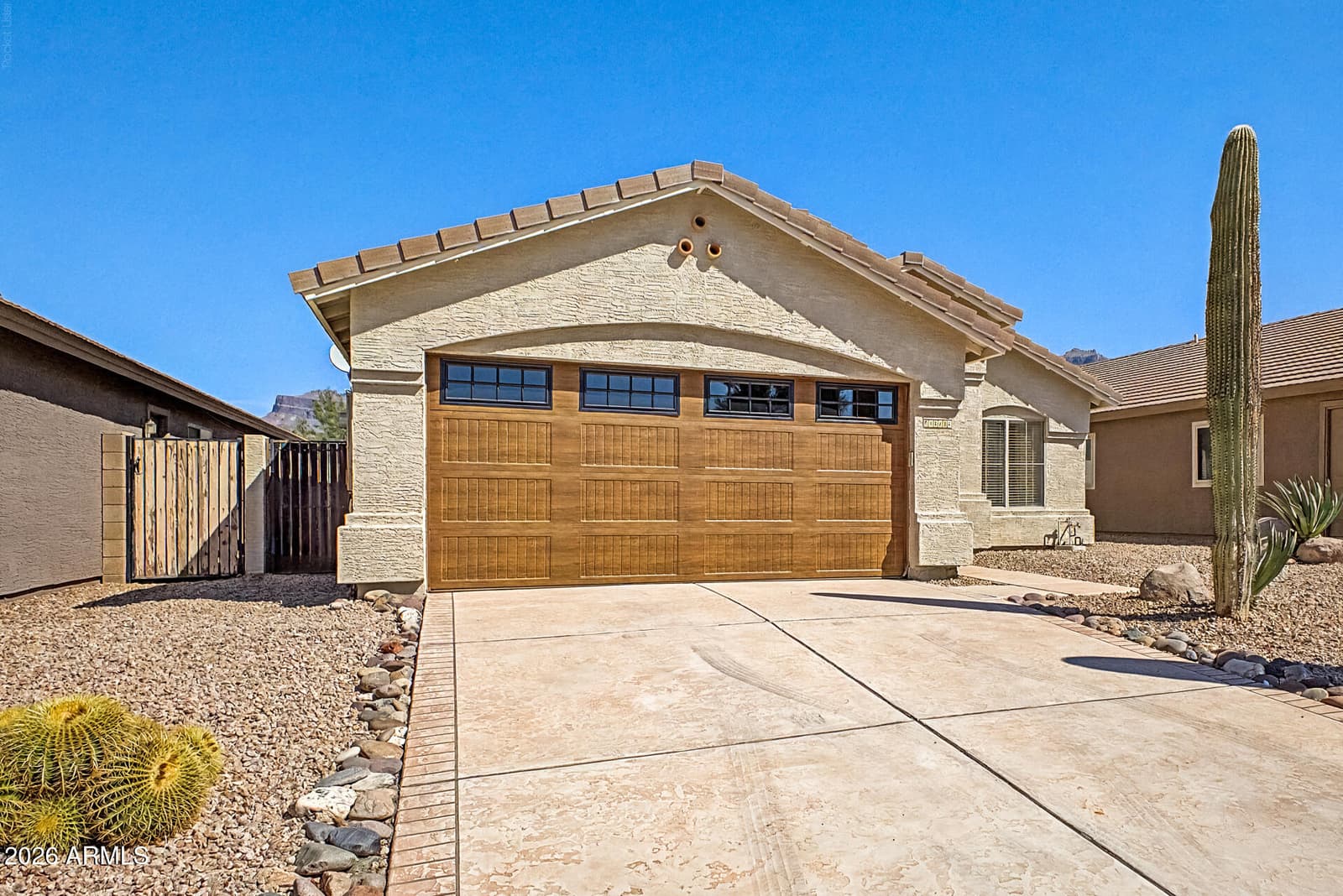 10346 E Desert Dawn Drive, Gold Canyon, AZ 85118 — photo 3 of 39