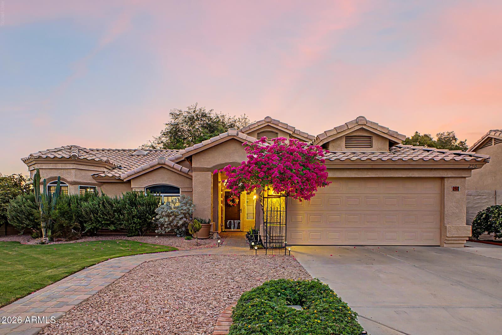 250 S Ash Drive, Chandler, AZ 85224 — photo 2 of 60