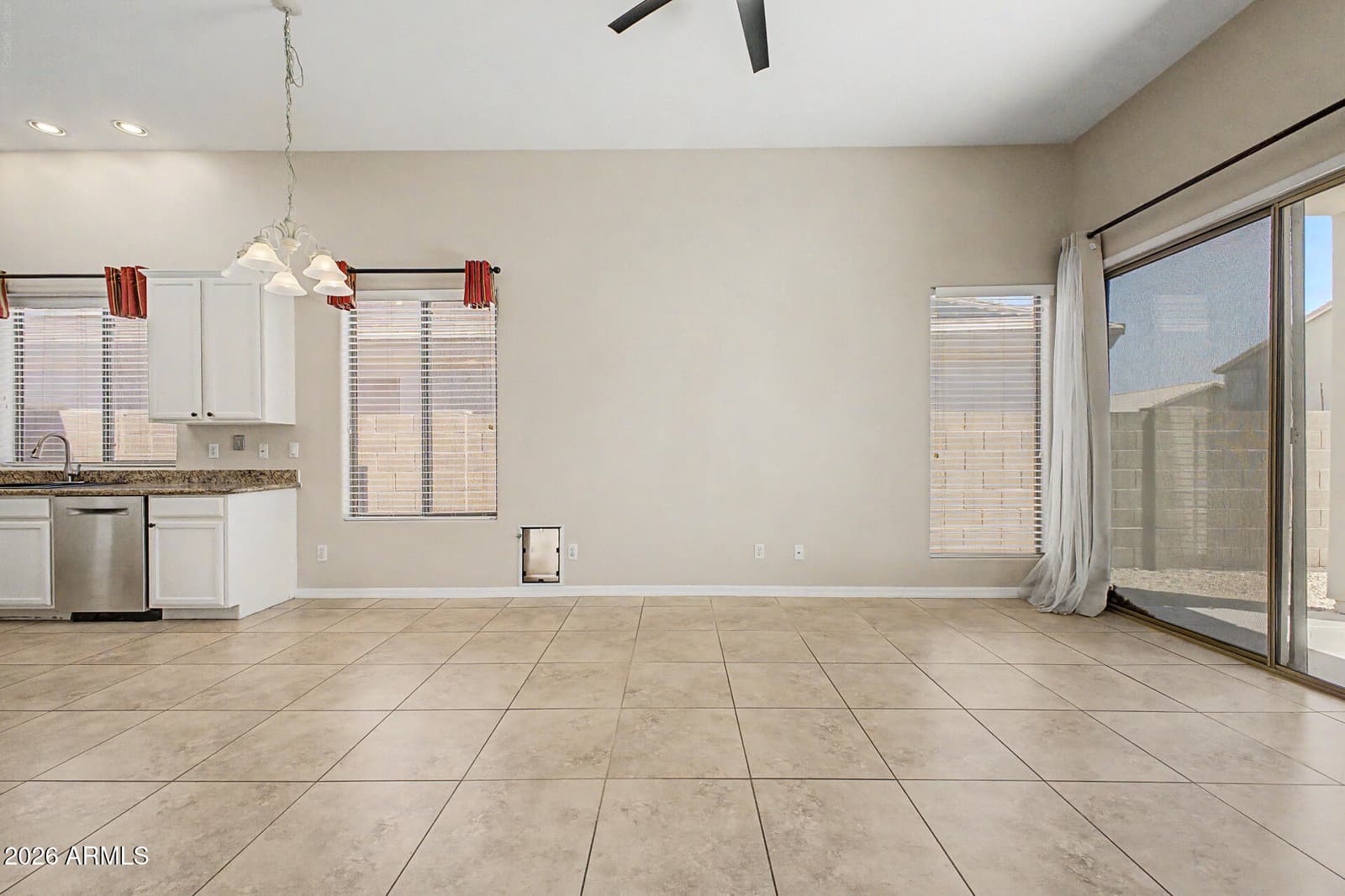 3123 E Amber Ridge Way, Phoenix, AZ 85048 — photo 8 of 34