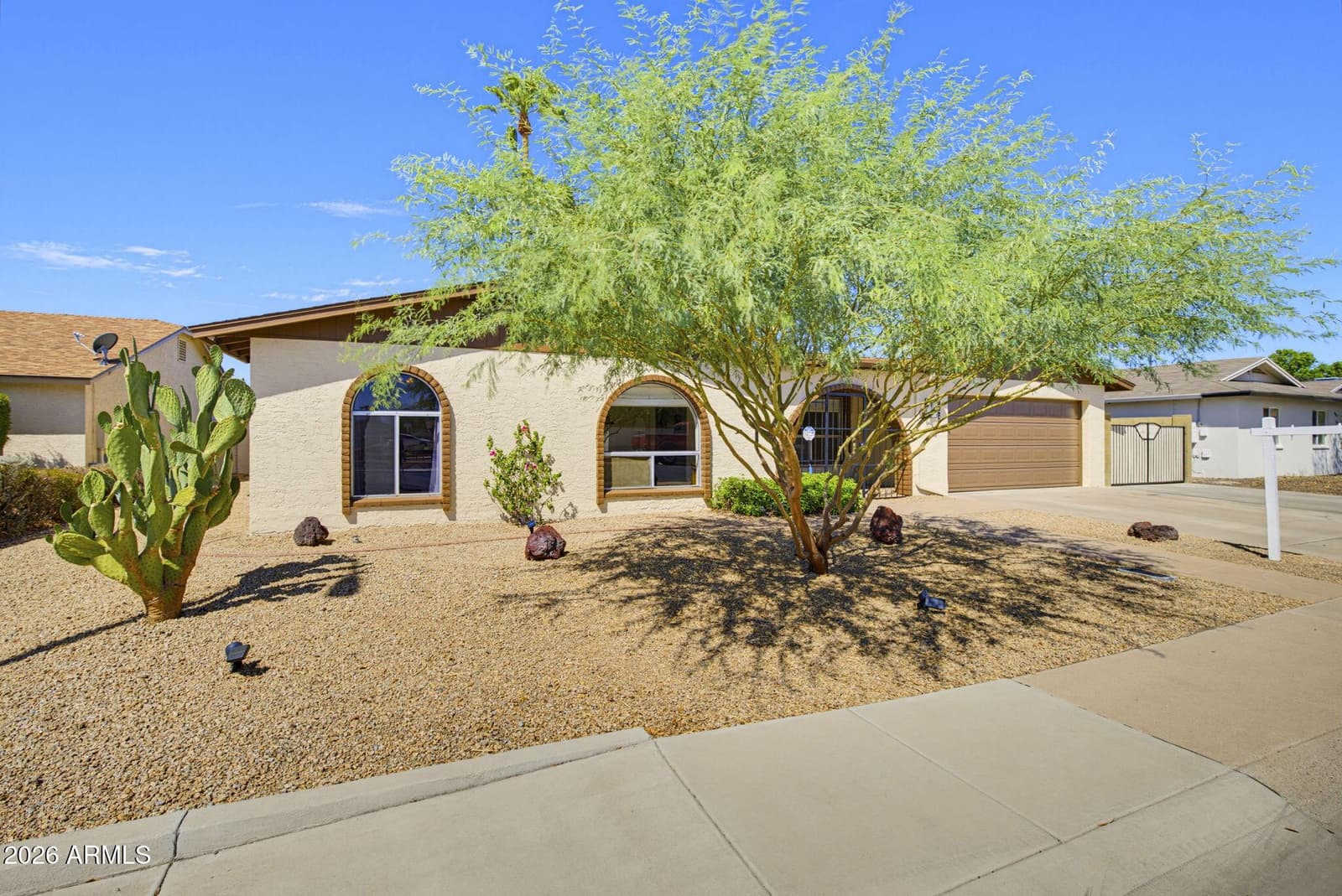 9820 N 56th Avenue, Glendale, AZ 85302 — photo 4 of 61