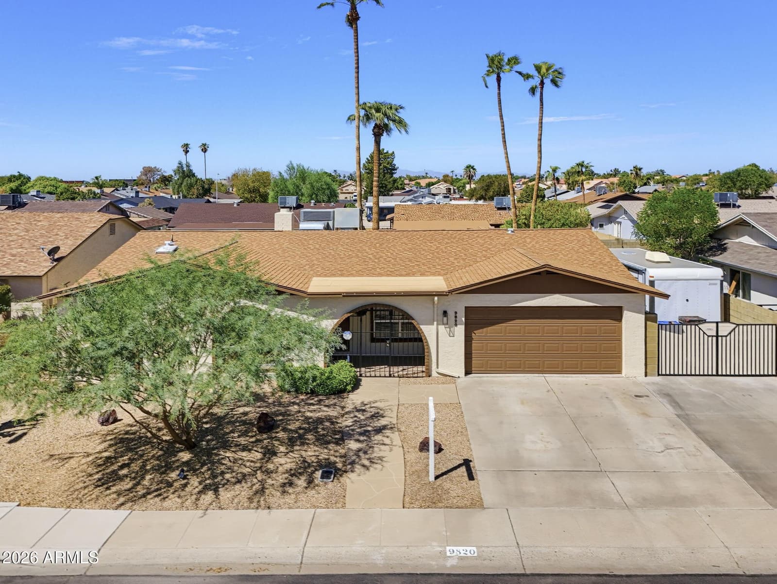 9820 N 56th Avenue, Glendale, AZ 85302 — photo 5 of 61