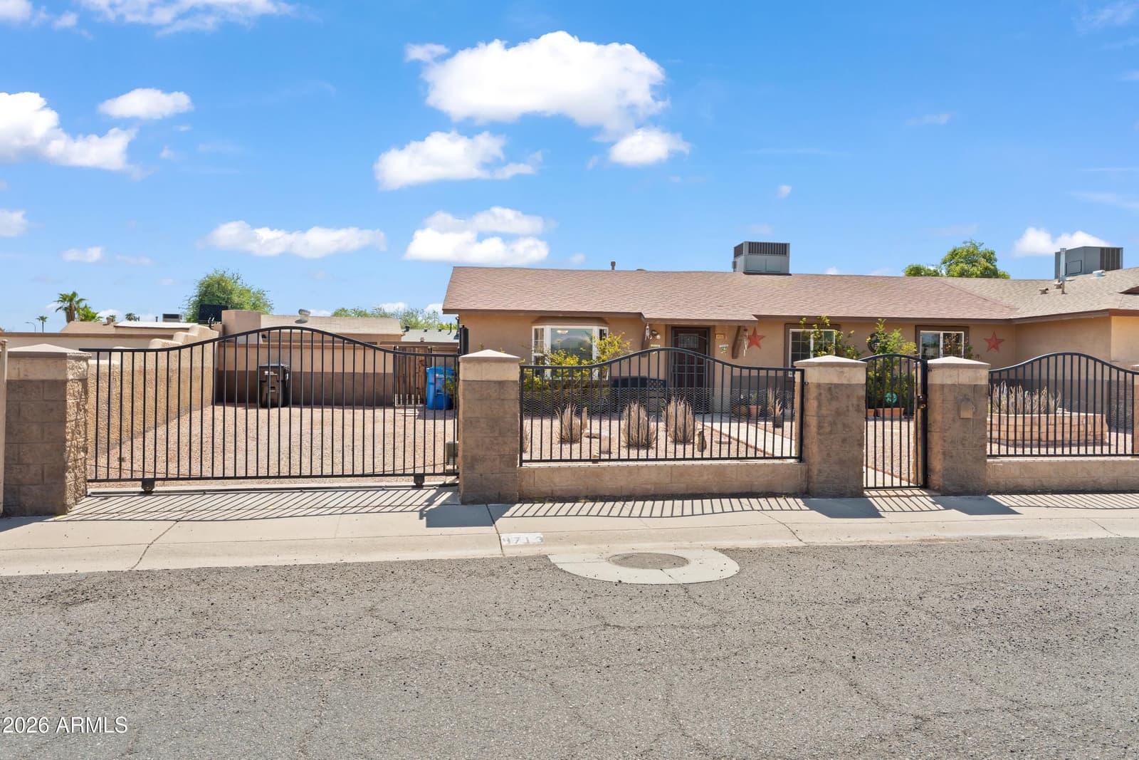 4713 E La Salle Street, Phoenix, AZ 85040 — photo 2 of 33