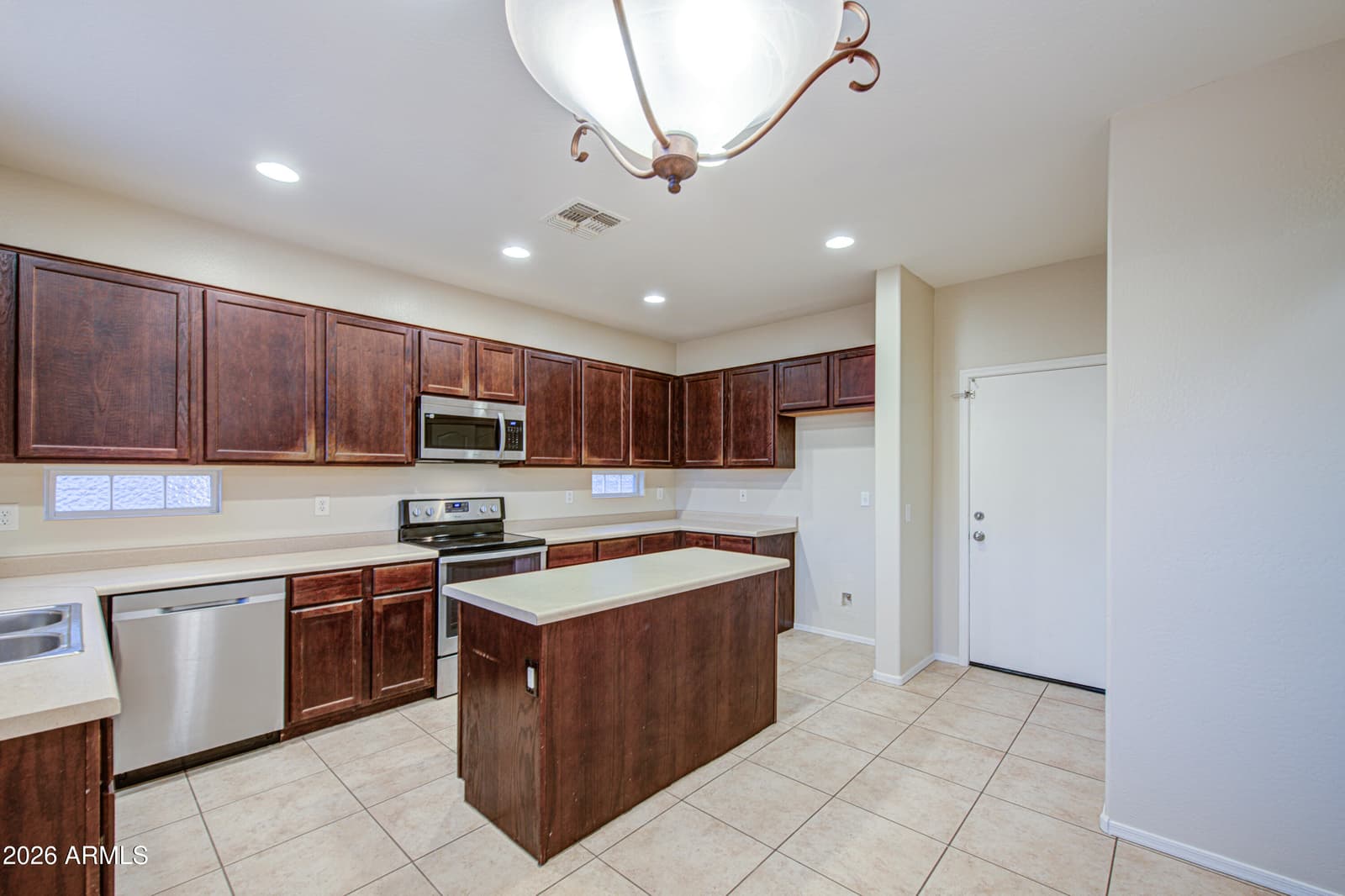 7154 S 48th Lane, Laveen, AZ 85339 — photo 11 of 43