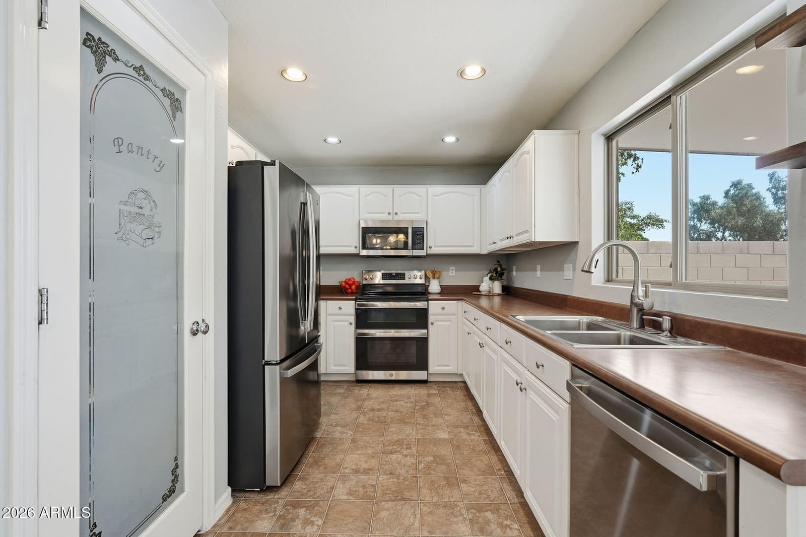 2557 W Wrangler Way, San Tan Valley, AZ 85144 — photo 11 of 35