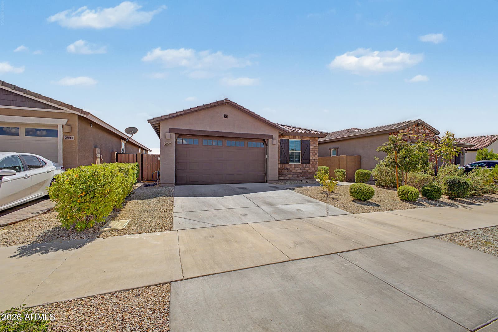 2979 E Yuma Avenue, Apache Junction, AZ 85119 — photo 3 of 36