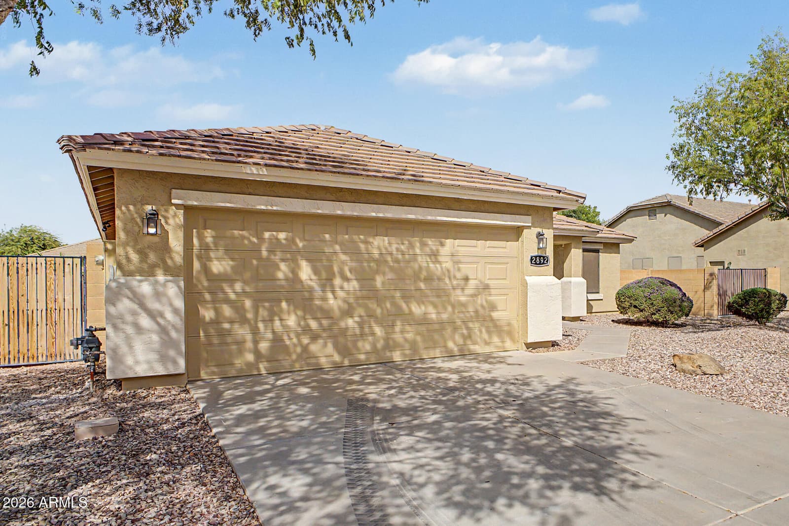 2892 W Goldmine Mountain Drive, San Tan Valley, AZ 85144 — photo 4 of 34