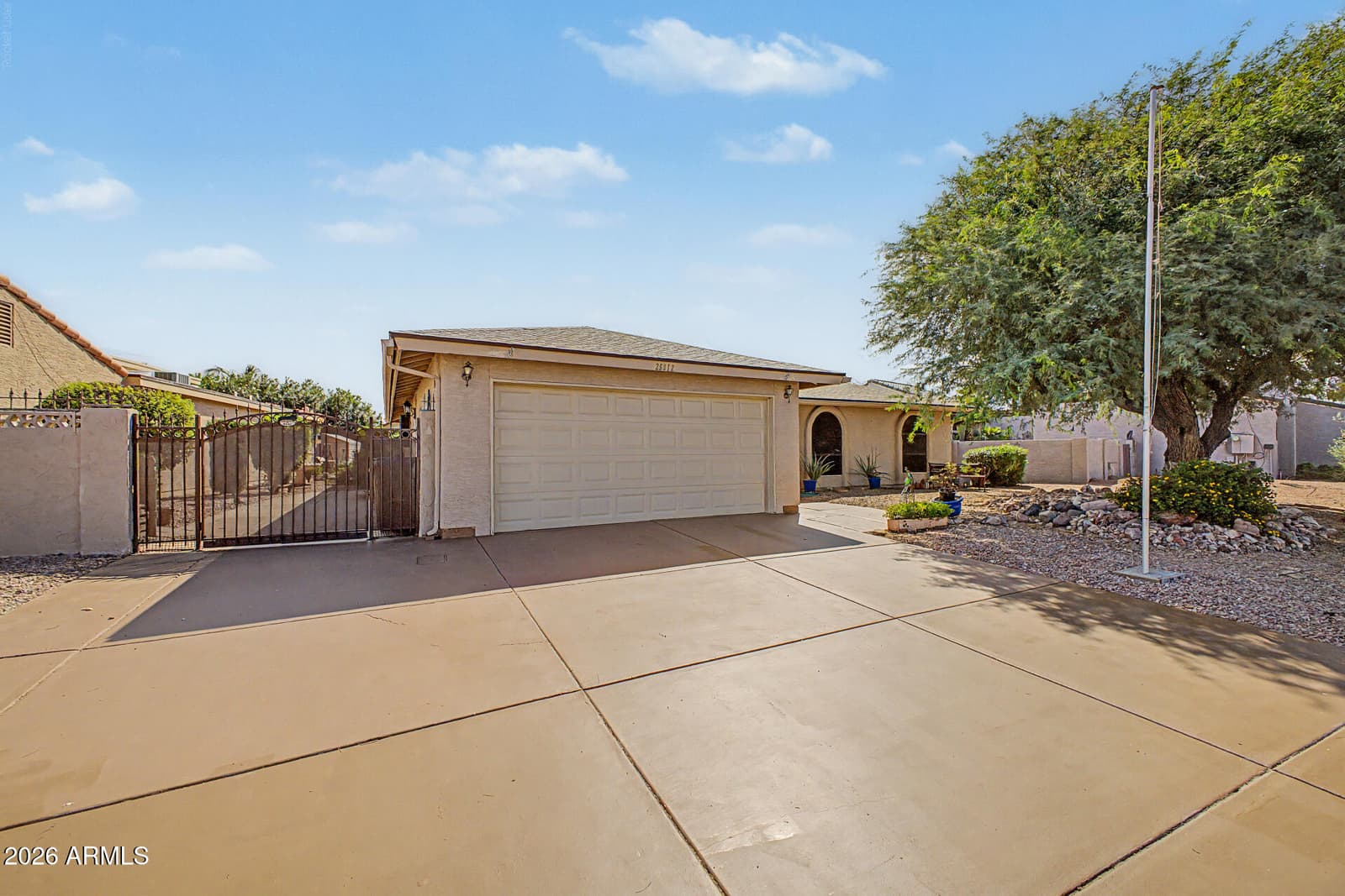 25812 S BEECH CREEK Drive, Sun Lakes, AZ 85248