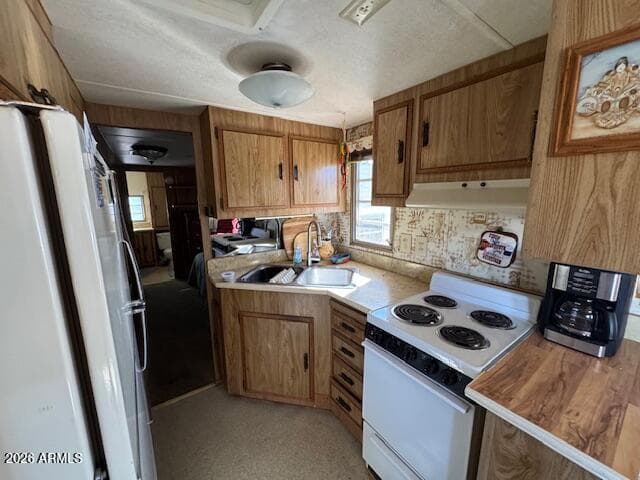 209 E Ocotillo Drive, Florence, AZ 85132 — photo 4 of 13