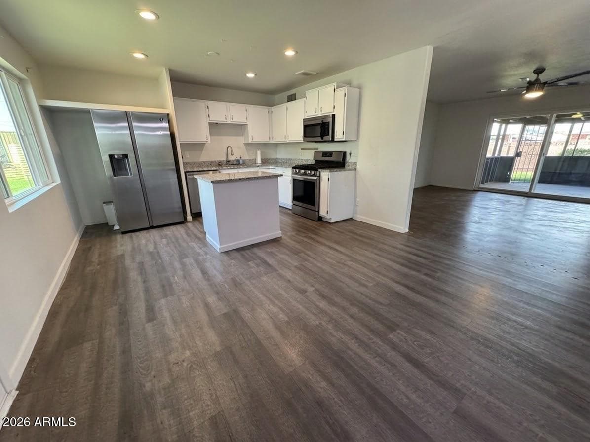 6331 N 31st Drive, Phoenix, AZ 85017 — photo 5 of 34