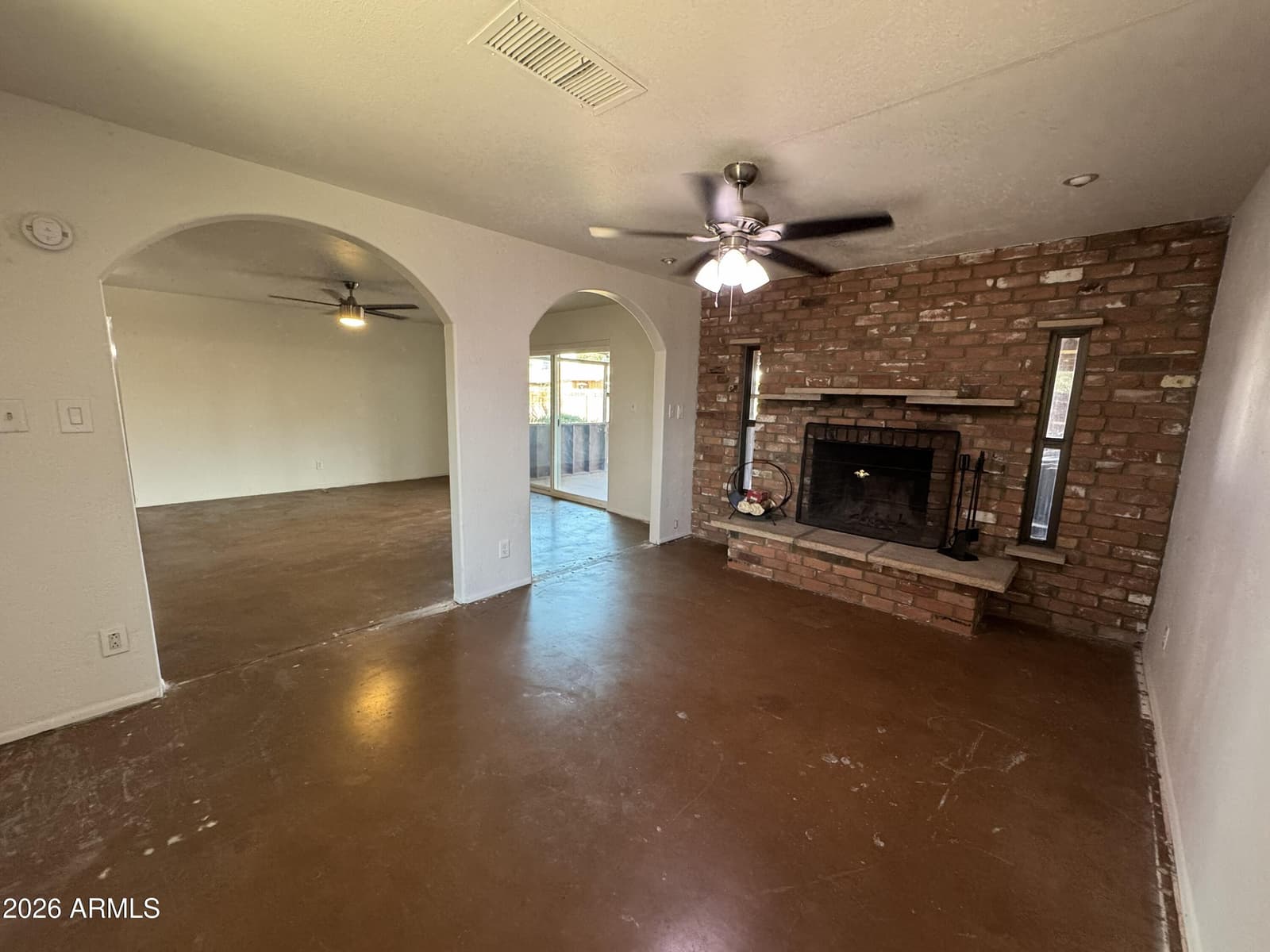 6331 N 31st Drive, Phoenix, AZ 85017 — photo 9 of 34