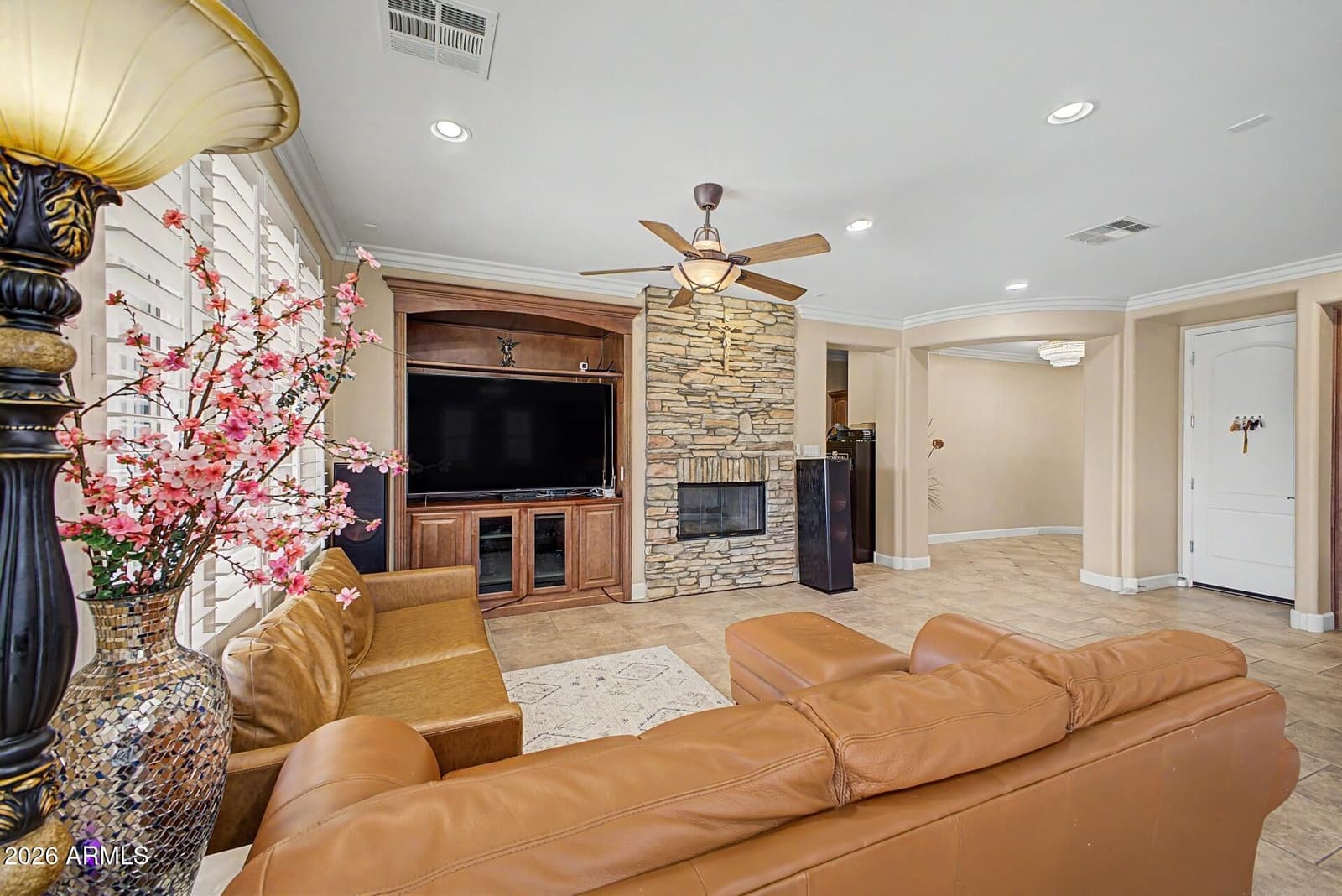 295 W Lantana Place, Chandler, AZ 85248 — photo 8 of 35