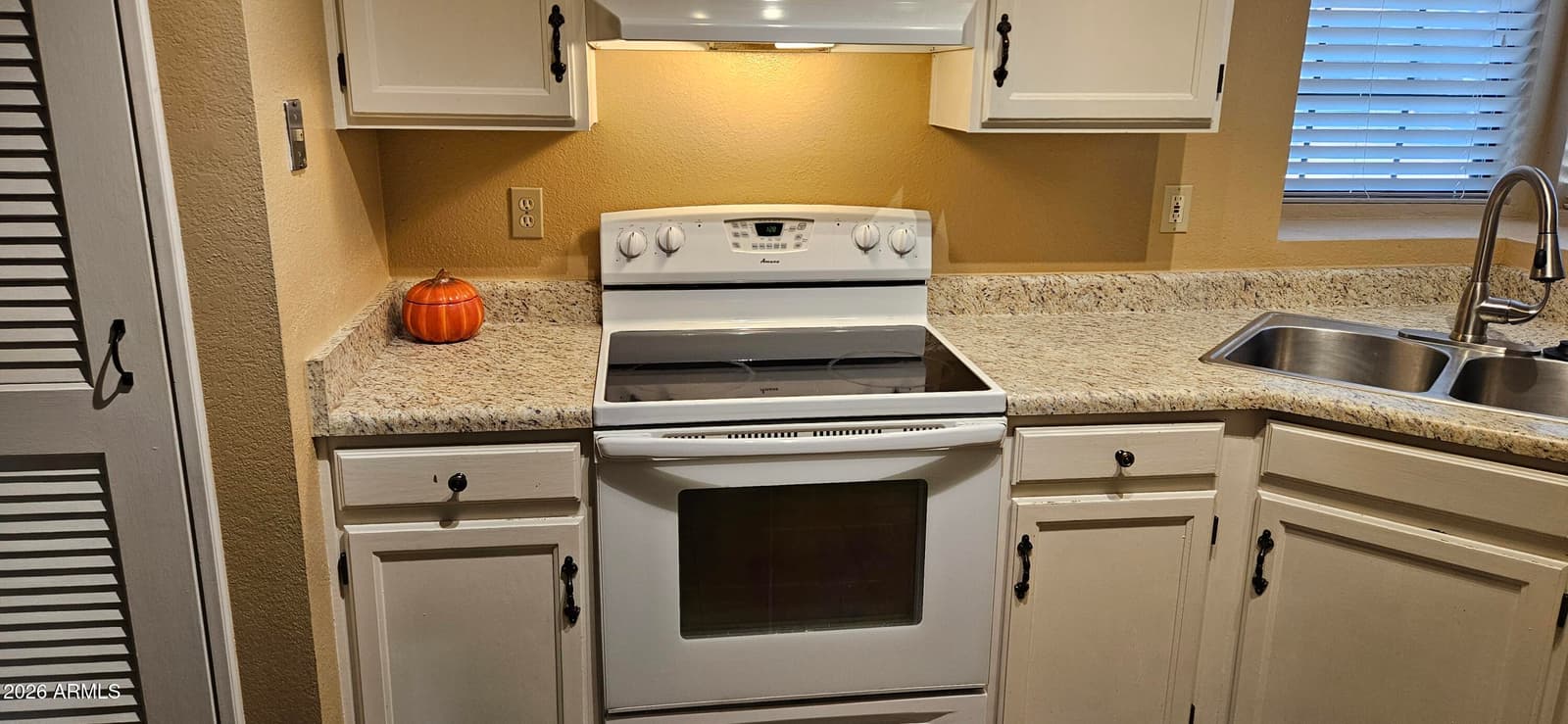 815 E Lexington Avenue, Gilbert, AZ 85234 — photo 13 of 22