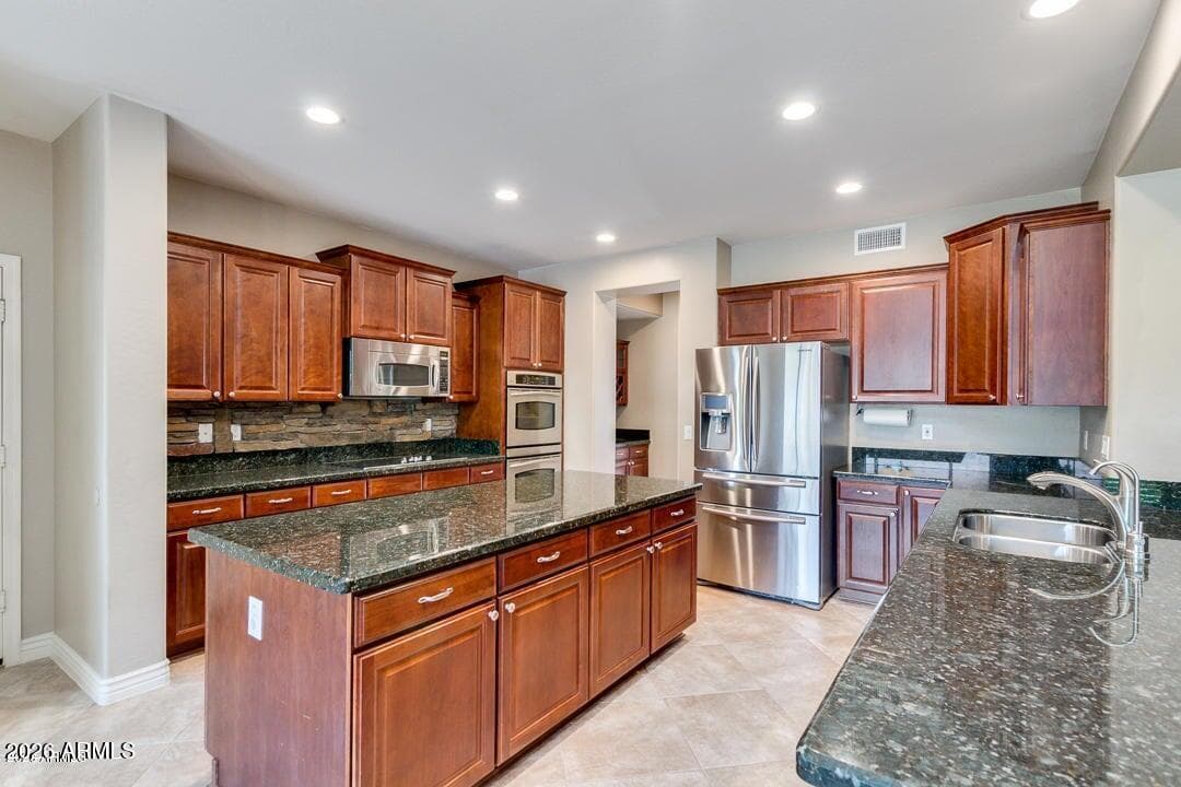 2725 E Grand Canyon Drive, Chandler, AZ 85249 — photo 10 of 48