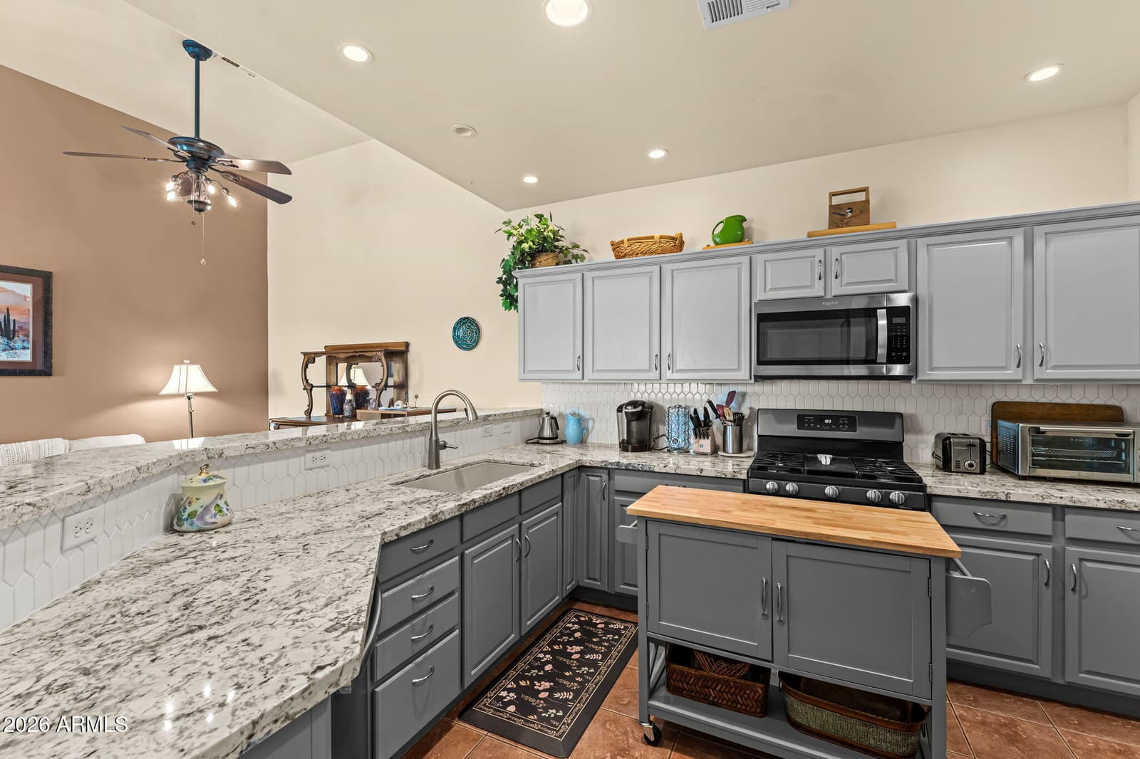 40 Northridge Circle, Wickenburg, AZ 85390 — photo 3 of 45