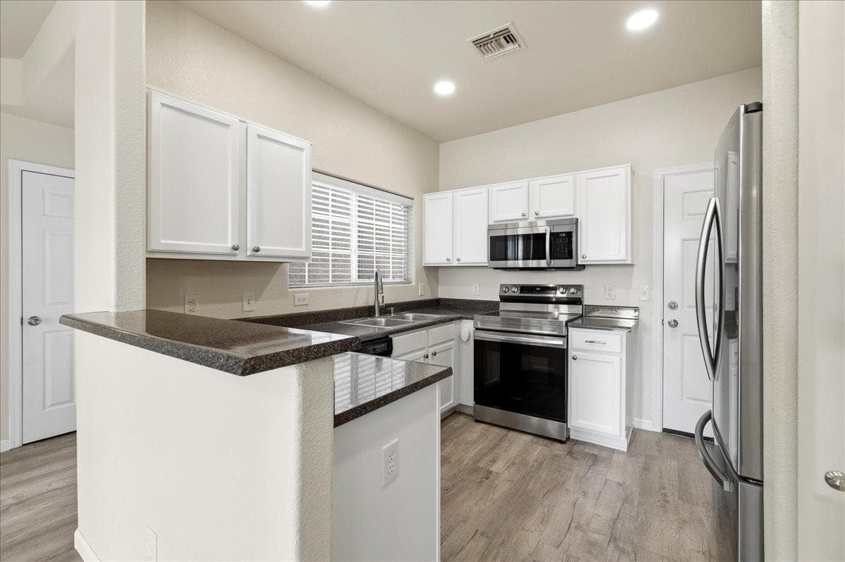 1633 E Lakeside Drive 63, Gilbert, AZ 85234 — photo 6 of 34