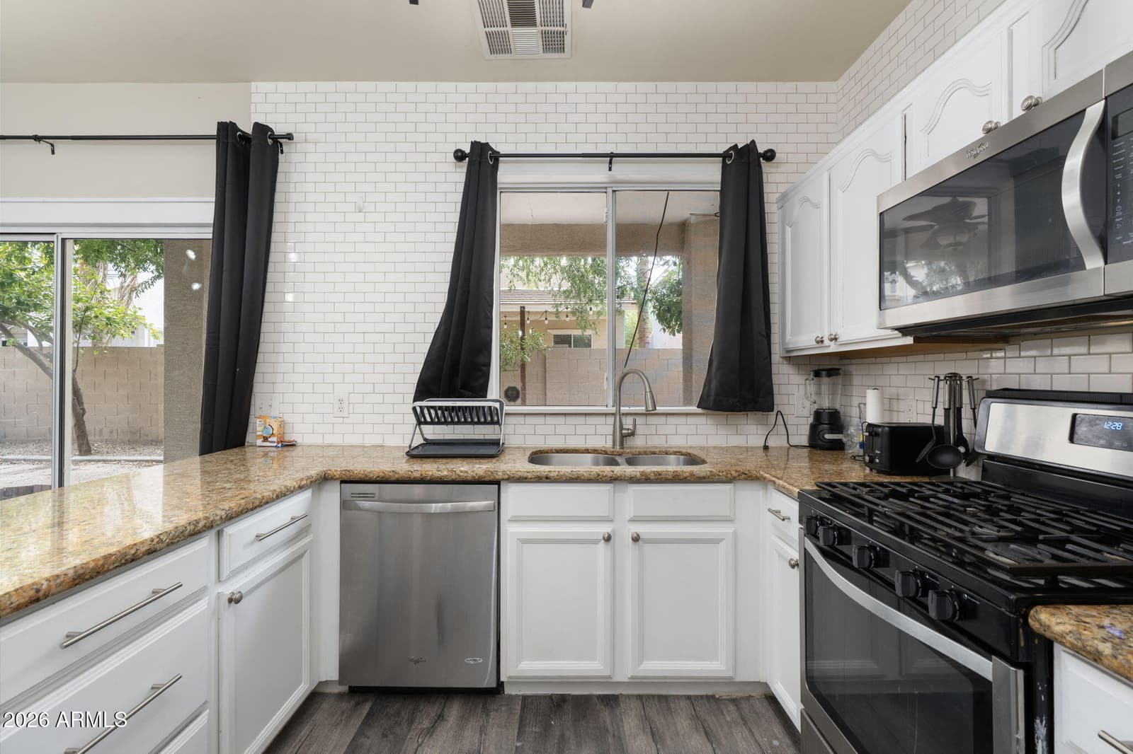4139 E Windsor Drive, Gilbert, AZ 85296 — photo 14 of 36