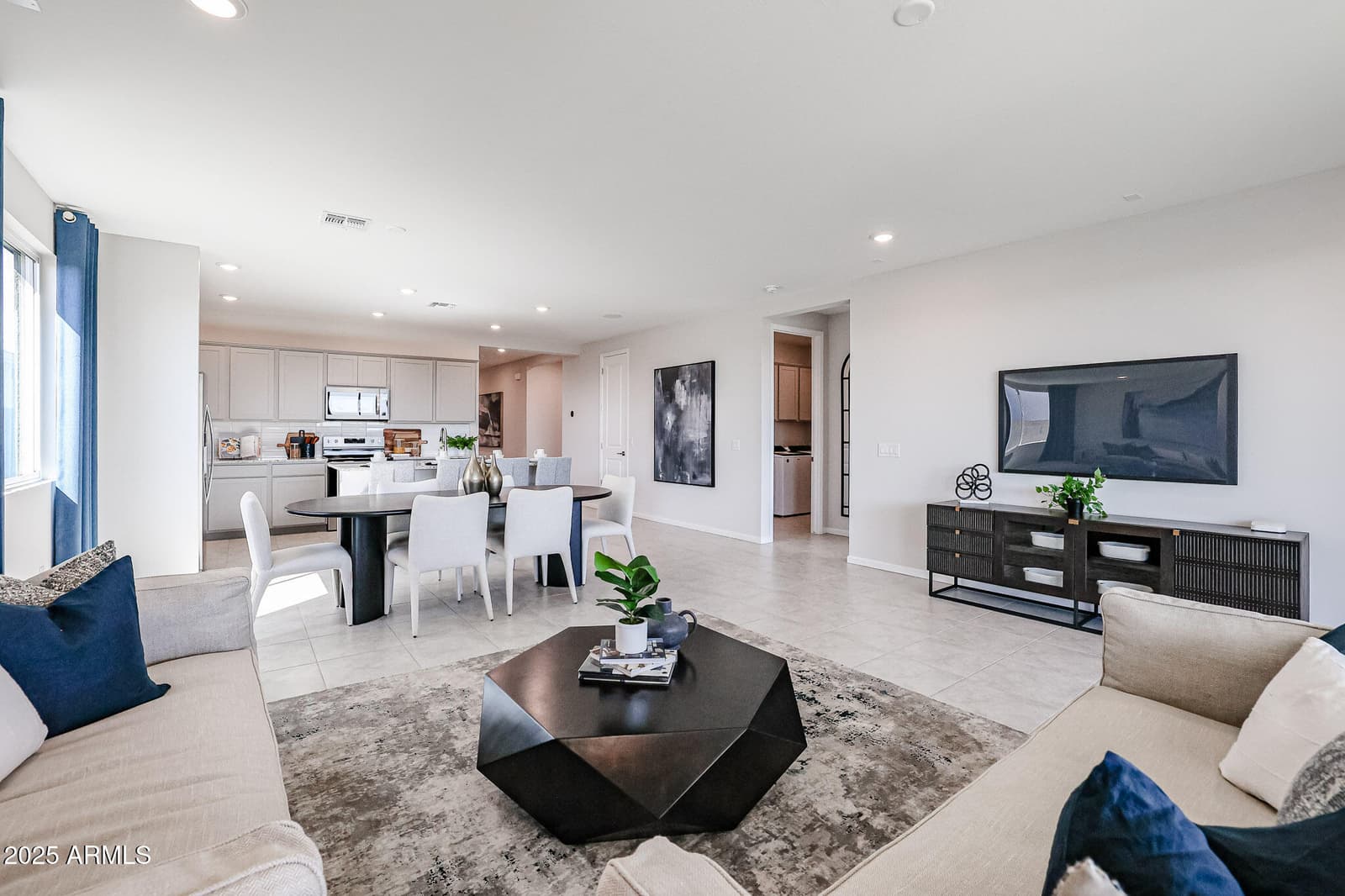 17946 W Creedance Boulevard, Surprise, AZ 85387 — photo 9 of 33