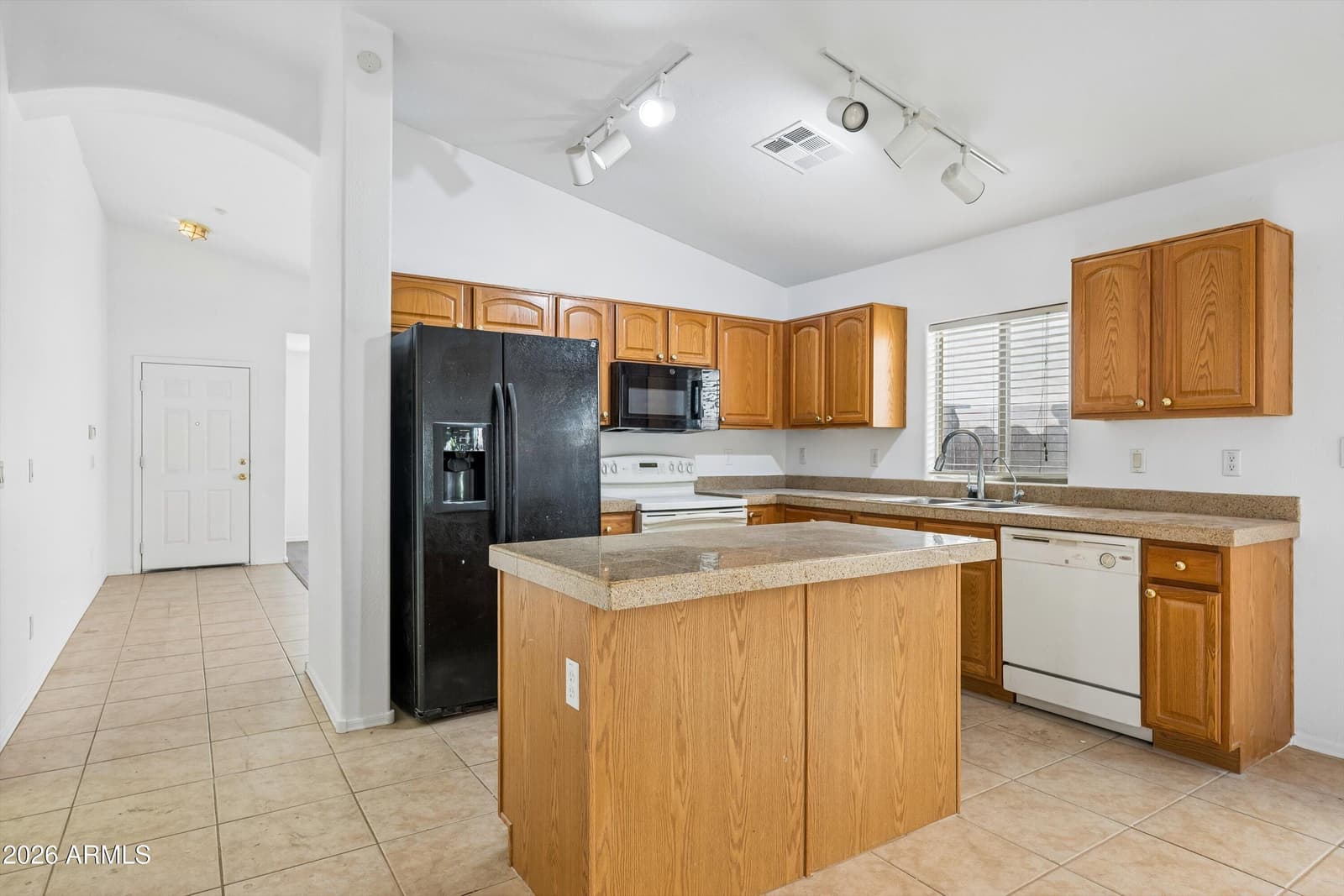 3216 W Mineral Butte Drive, San Tan Valley, AZ 85144 — photo 7 of 33